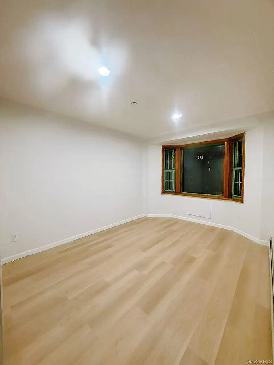 134-43 Maple Avenue, New York, NY, 1 Bedroom Bedrooms, 4 Rooms Rooms,1 BathroomBathrooms,Residential,For Rent,Maple,0,1005204 134-43 Maple Avenue, New York, NY, 1 Bedroom Bedrooms, 4 Rooms Rooms,1 BathroomBathrooms,Residential,For Rent,Maple,0,1005204