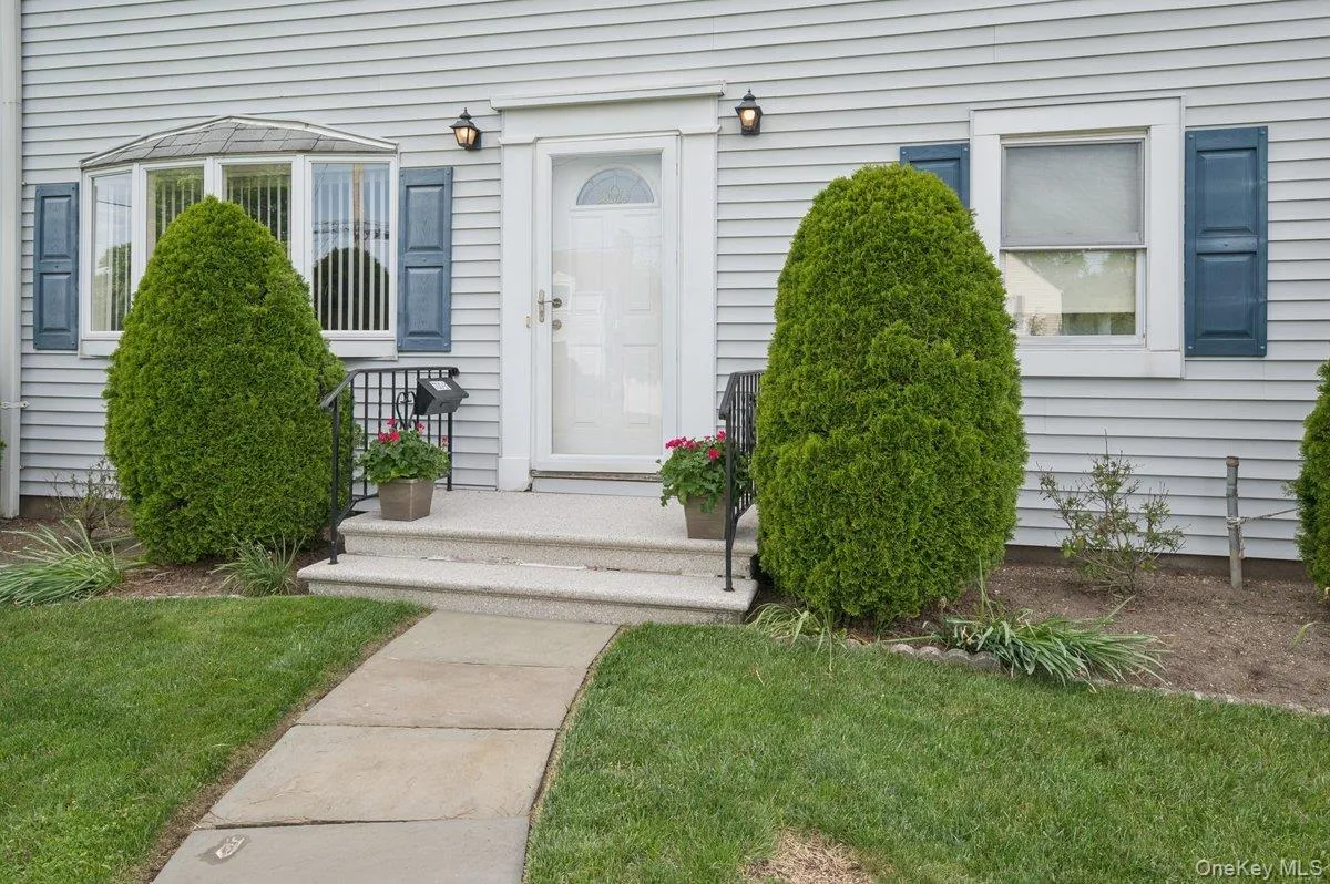 21 Hayes Drive, Eastchester, NY, 4 Bedrooms Bedrooms, 7 Rooms Rooms,2 BathroomsBathrooms,Residential,For Rent,Hayes,0,1005205 21 Hayes Drive, Eastchester, NY, 4 Bedrooms Bedrooms, 7 Rooms Rooms,2 BathroomsBathrooms,Residential,For Rent,Hayes,0,1005205