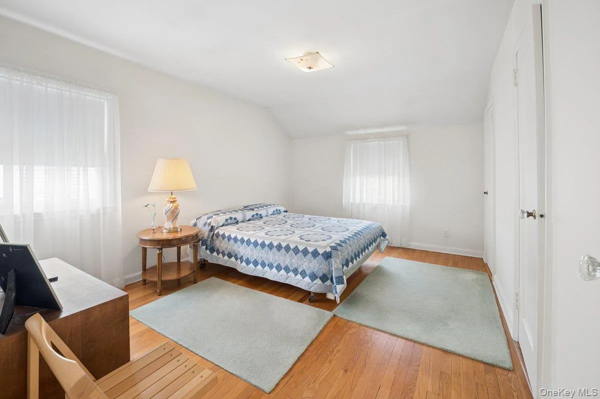 21 Hayes Drive, Eastchester, NY, 4 Bedrooms Bedrooms, 7 Rooms Rooms,2 BathroomsBathrooms,Residential,For Rent,Hayes,0,1005205 21 Hayes Drive, Eastchester, NY, 4 Bedrooms Bedrooms, 7 Rooms Rooms,2 BathroomsBathrooms,Residential,For Rent,Hayes,0,1005205
