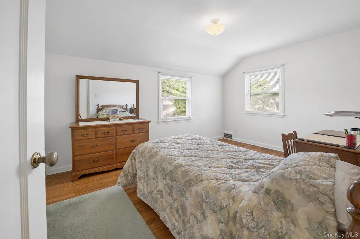 21 Hayes Drive, Eastchester, NY, 4 Bedrooms Bedrooms, 7 Rooms Rooms,2 BathroomsBathrooms,Residential,For Rent,Hayes,0,1005205 21 Hayes Drive, Eastchester, NY, 4 Bedrooms Bedrooms, 7 Rooms Rooms,2 BathroomsBathrooms,Residential,For Rent,Hayes,0,1005205