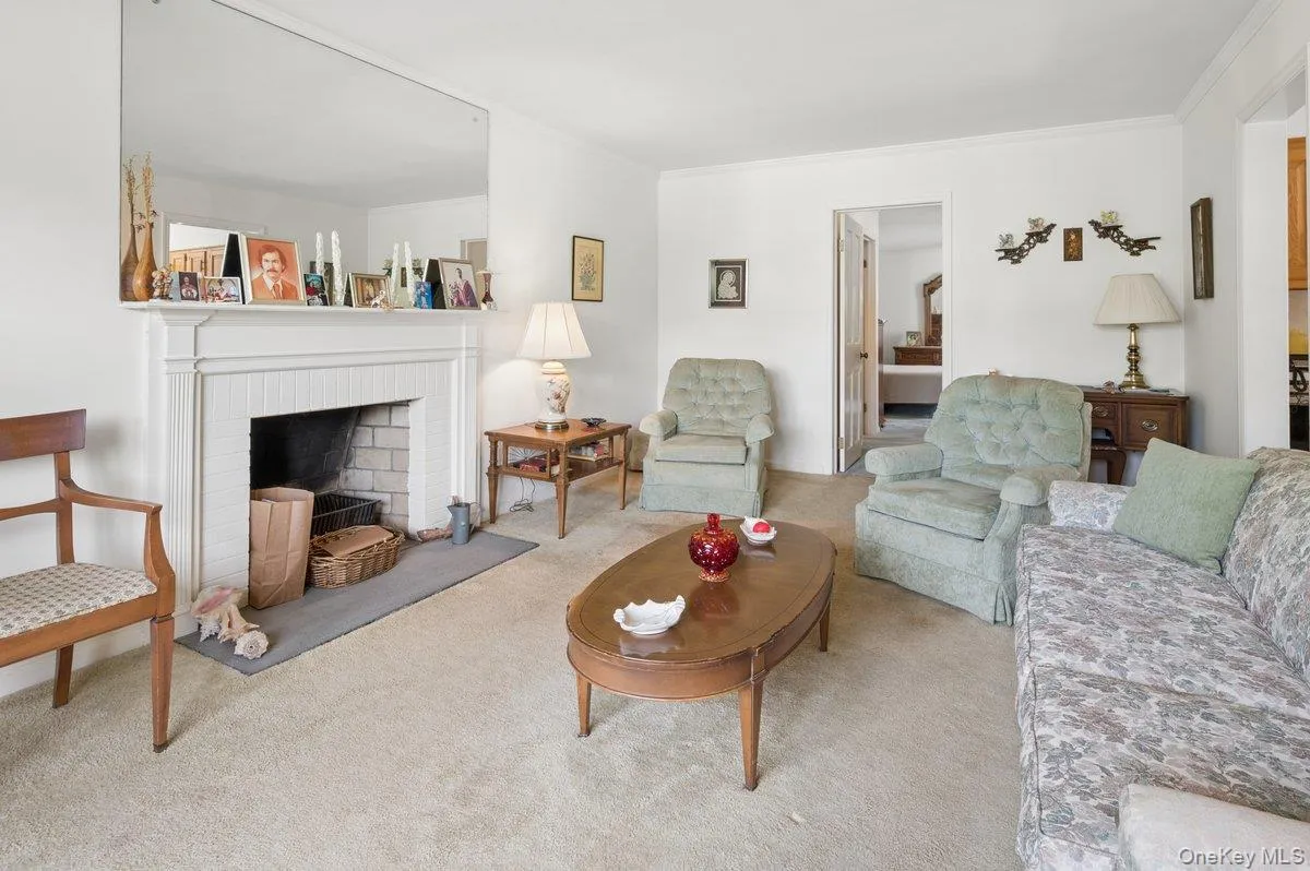 21 Hayes Drive, Eastchester, NY, 4 Bedrooms Bedrooms, 7 Rooms Rooms,2 BathroomsBathrooms,Residential,For Rent,Hayes,0,1005205 21 Hayes Drive, Eastchester, NY, 4 Bedrooms Bedrooms, 7 Rooms Rooms,2 BathroomsBathrooms,Residential,For Rent,Hayes,0,1005205