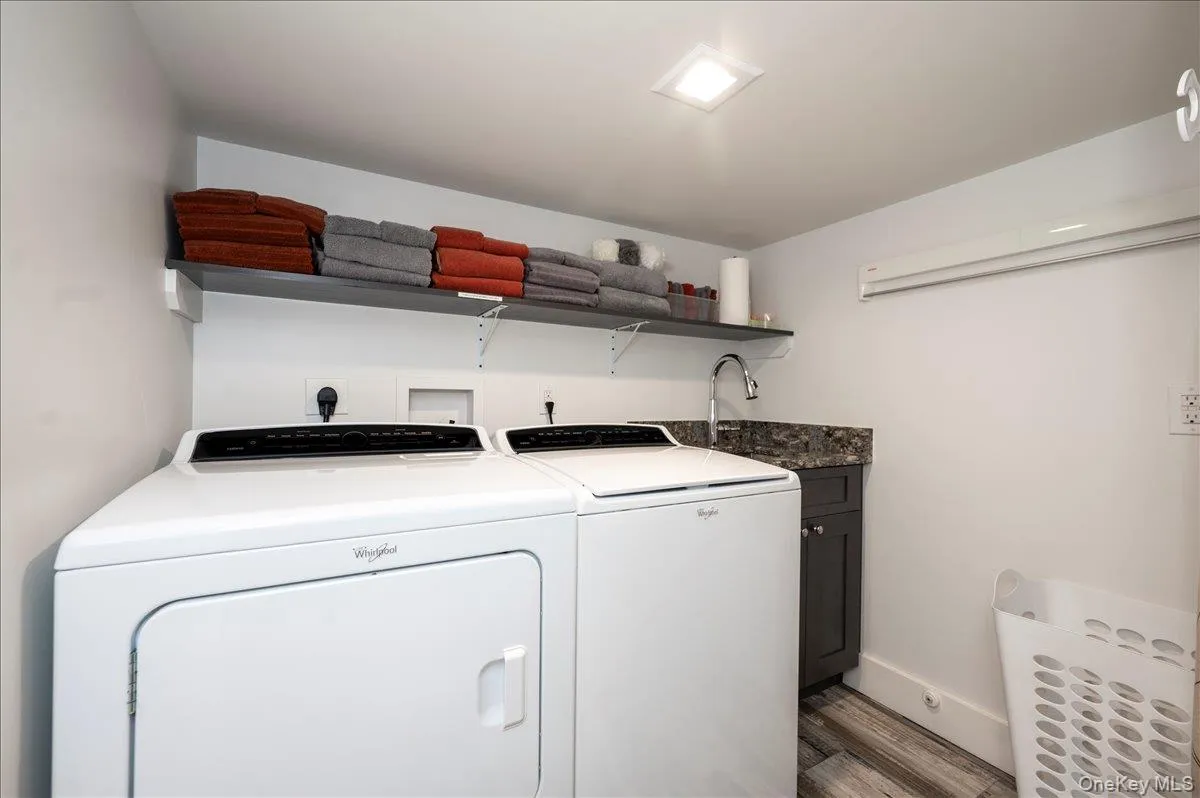 47 Penn Street, Long Beach, NY, 2 Bedrooms Bedrooms, 4 Rooms Rooms,2 BathroomsBathrooms,Residential Lease,For Rent,Penn,0,KEY1005207 47 Penn Street, Long Beach, NY, 2 Bedrooms Bedrooms, 4 Rooms Rooms,2 BathroomsBathrooms,Residential Lease,For Rent,Penn,0,KEY1005207
