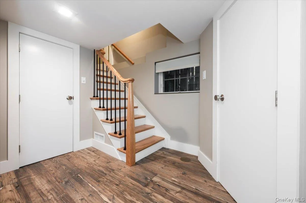 47 Penn Street, Long Beach, NY, 2 Bedrooms Bedrooms, 4 Rooms Rooms,2 BathroomsBathrooms,Residential Lease,For Rent,Penn,0,KEY1005207 47 Penn Street, Long Beach, NY, 2 Bedrooms Bedrooms, 4 Rooms Rooms,2 BathroomsBathrooms,Residential Lease,For Rent,Penn,0,KEY1005207