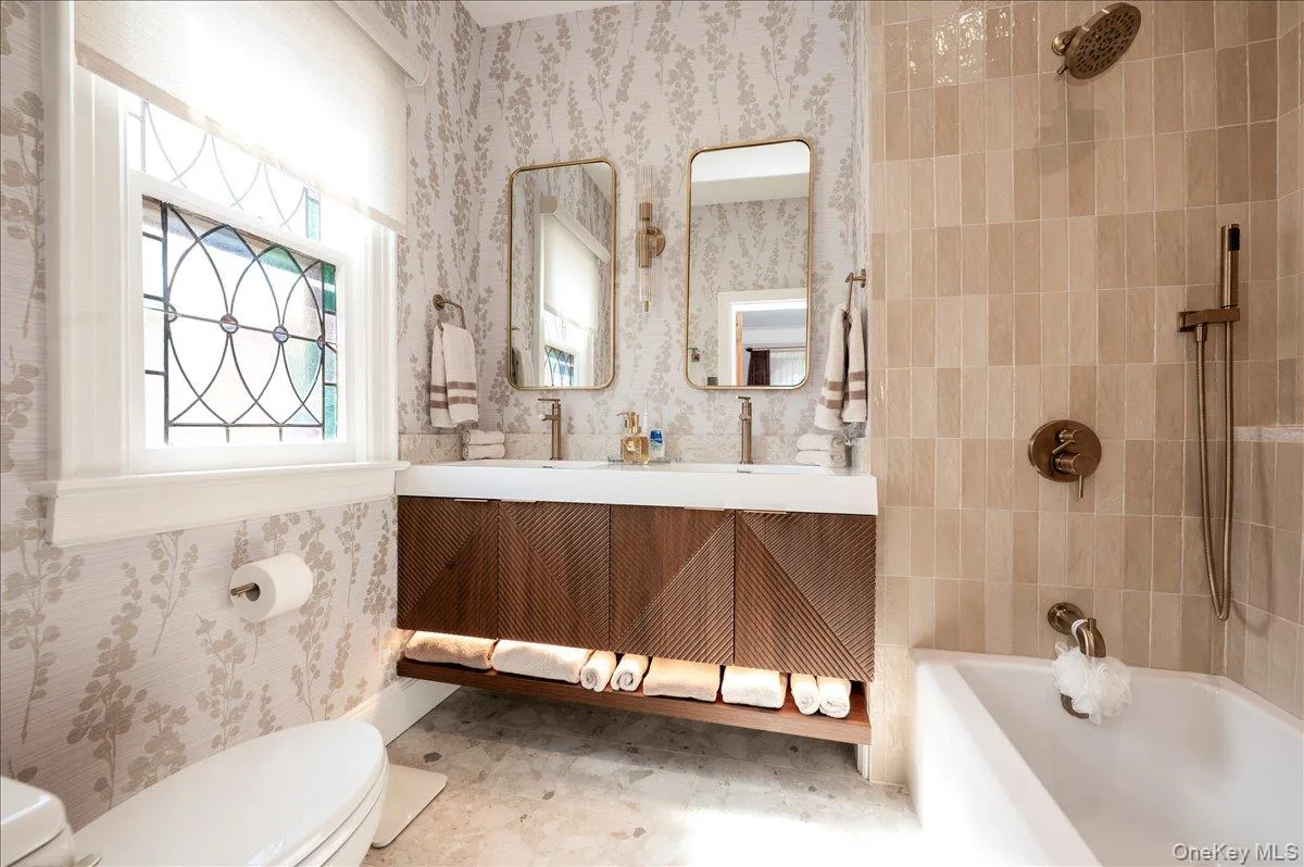 47 Penn Street, Long Beach, NY, 2 Bedrooms Bedrooms, 4 Rooms Rooms,2 BathroomsBathrooms,Residential Lease,For Rent,Penn,0,KEY1005207 47 Penn Street, Long Beach, NY, 2 Bedrooms Bedrooms, 4 Rooms Rooms,2 BathroomsBathrooms,Residential Lease,For Rent,Penn,0,KEY1005207