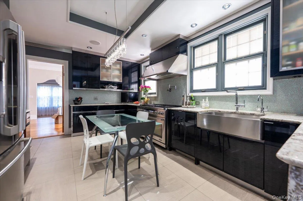 47 Penn Street, Long Beach, NY, 2 Bedrooms Bedrooms, 4 Rooms Rooms,2 BathroomsBathrooms,Residential Lease,For Rent,Penn,0,KEY1005207 47 Penn Street, Long Beach, NY, 2 Bedrooms Bedrooms, 4 Rooms Rooms,2 BathroomsBathrooms,Residential Lease,For Rent,Penn,0,KEY1005207