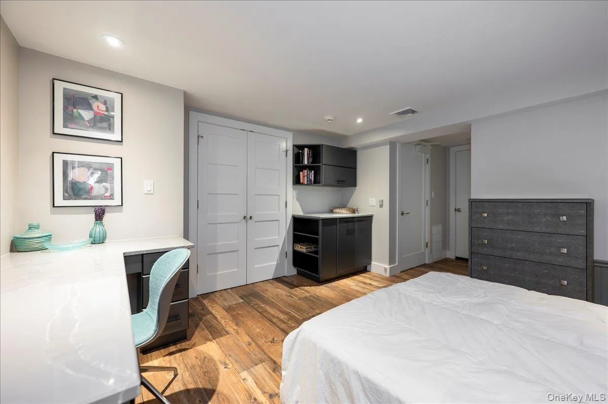 47 Penn Street, Long Beach, NY, 2 Bedrooms Bedrooms, 4 Rooms Rooms,2 BathroomsBathrooms,Residential Lease,For Rent,Penn,0,KEY1005207 47 Penn Street, Long Beach, NY, 2 Bedrooms Bedrooms, 4 Rooms Rooms,2 BathroomsBathrooms,Residential Lease,For Rent,Penn,0,KEY1005207