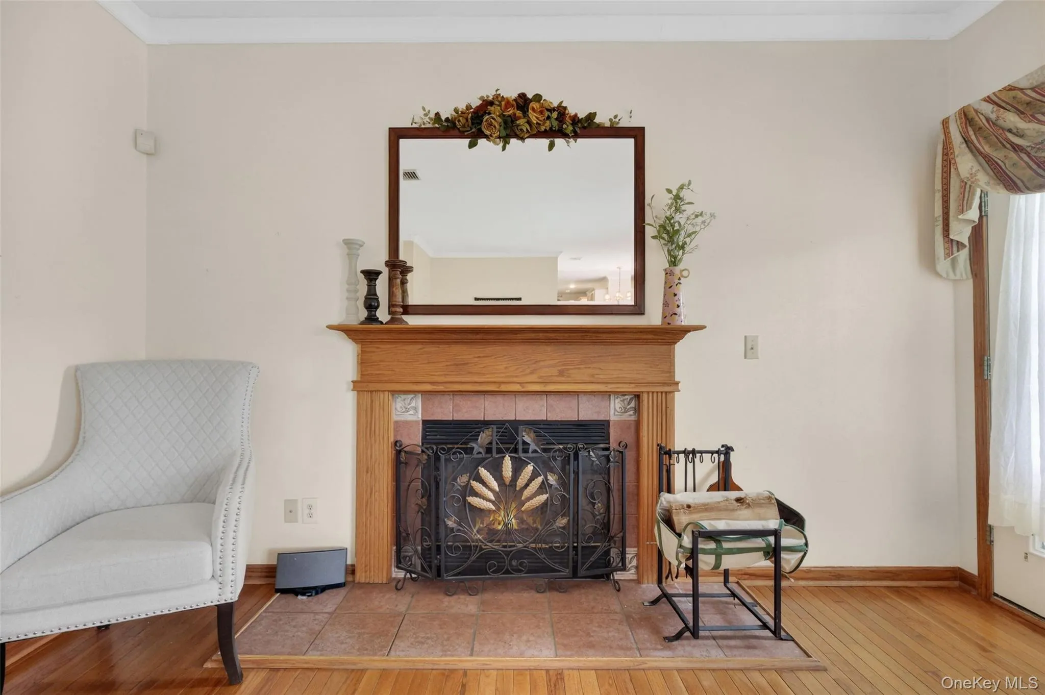 Access to your wraparound porch through this room too! Access to your wraparound porch through this room too!
