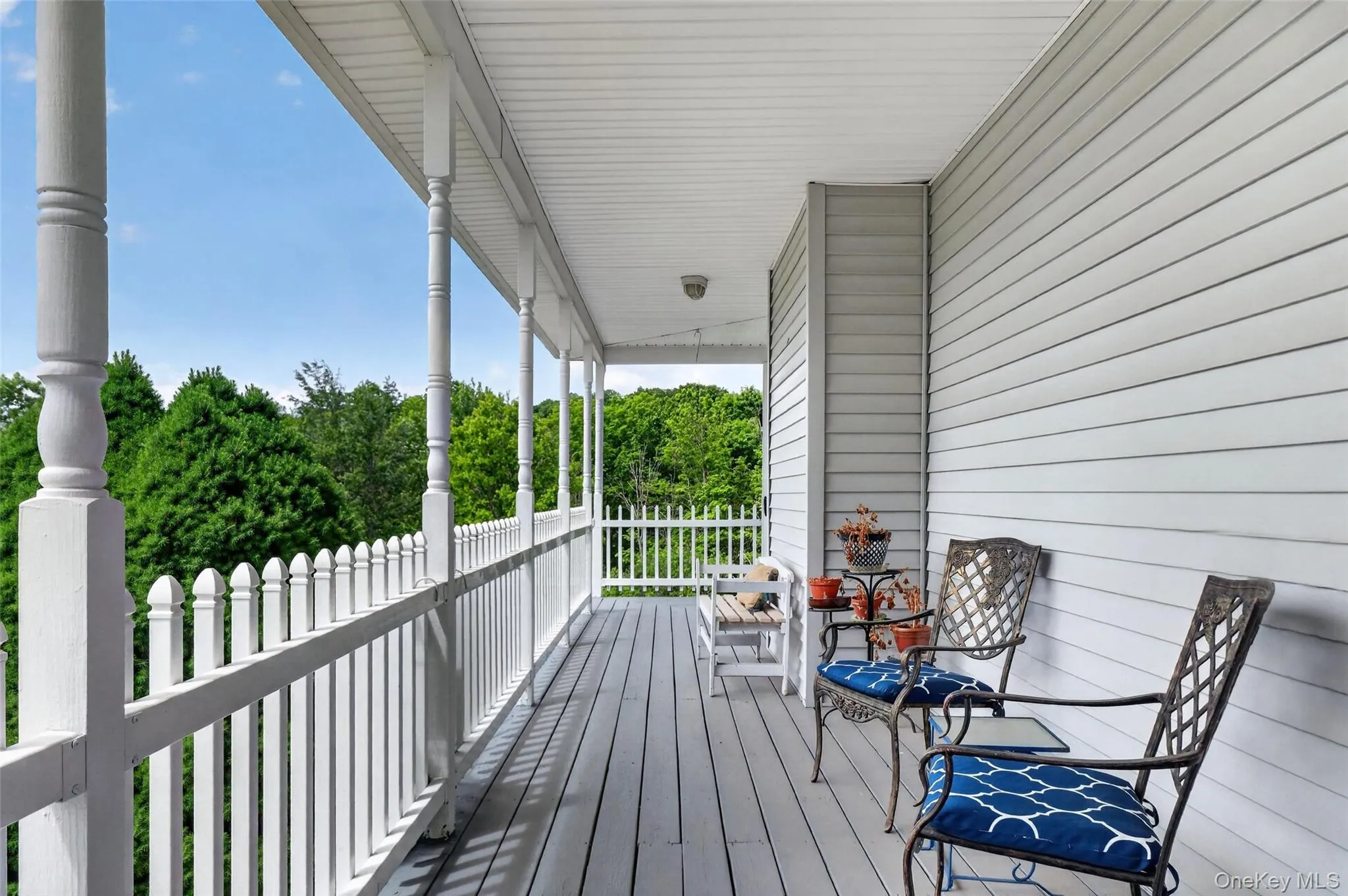 Porch views for days! Porch views for days!