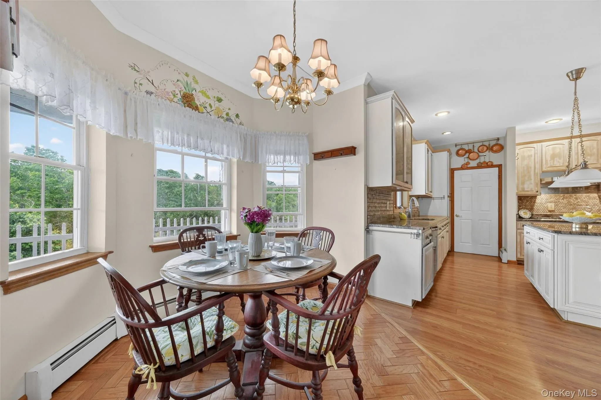 Enjoy breakfast while watching beautiful Hudson Valley views! Enjoy breakfast while watching beautiful Hudson Valley views!