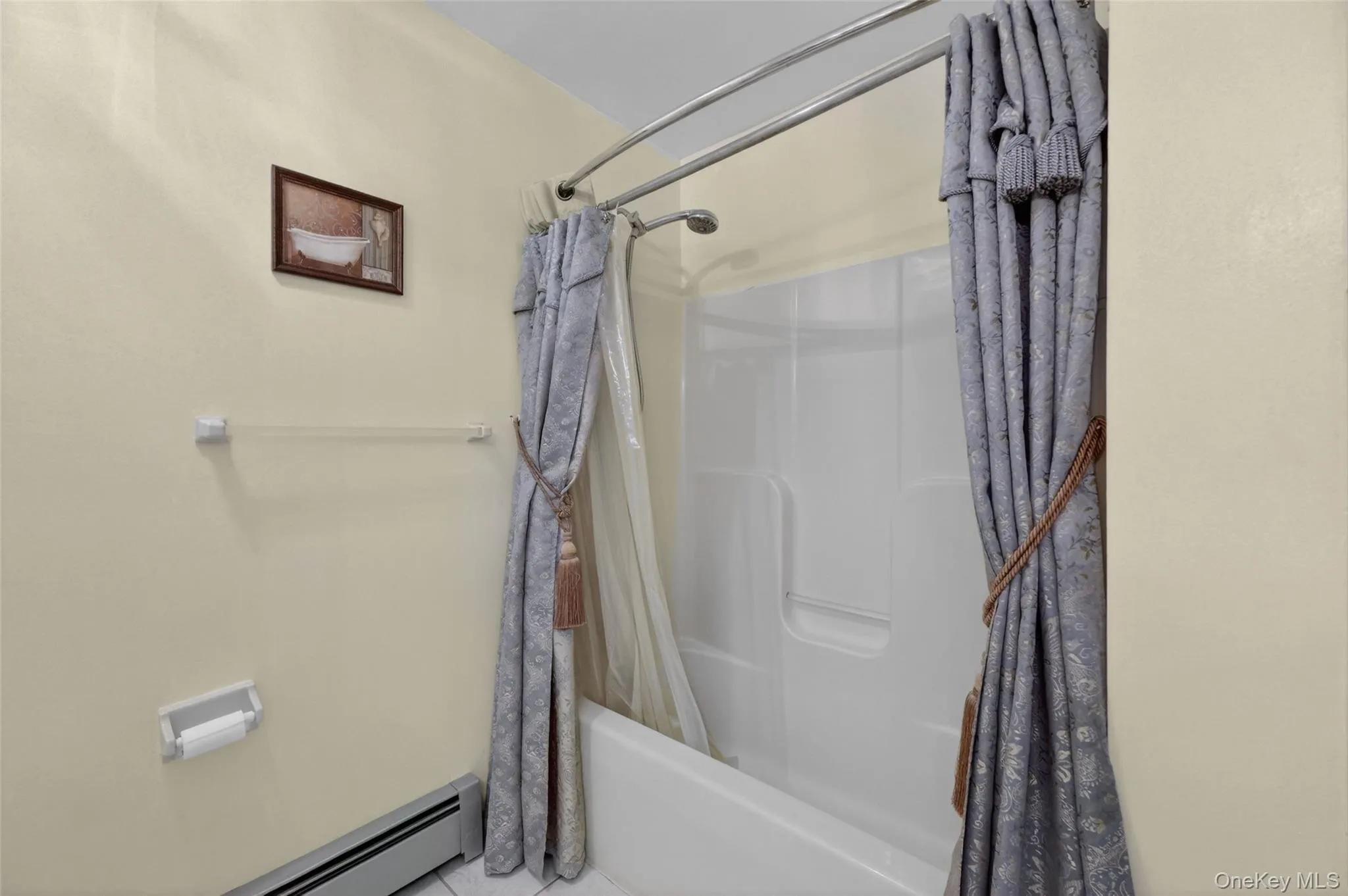 2 Melissa Lane, New Windsor, NY, 4 Bedrooms Bedrooms, 10 Rooms Rooms,2 BathroomsBathrooms,Residential,For Rent,Melissa,0,1005209 2 Melissa Lane, New Windsor, NY, 4 Bedrooms Bedrooms, 10 Rooms Rooms,2 BathroomsBathrooms,Residential,For Rent,Melissa,0,1005209