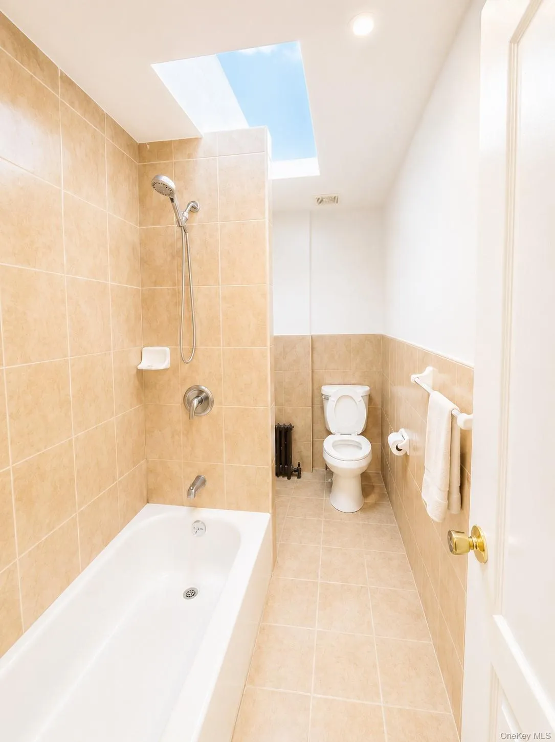 92-47 76th Street, New York, NY, 3 Bedrooms Bedrooms, 6 Rooms Rooms,1 BathroomBathrooms,Residential,For Rent,76th,0,1005210 92-47 76th Street, New York, NY, 3 Bedrooms Bedrooms, 6 Rooms Rooms,1 BathroomBathrooms,Residential,For Rent,76th,0,1005210