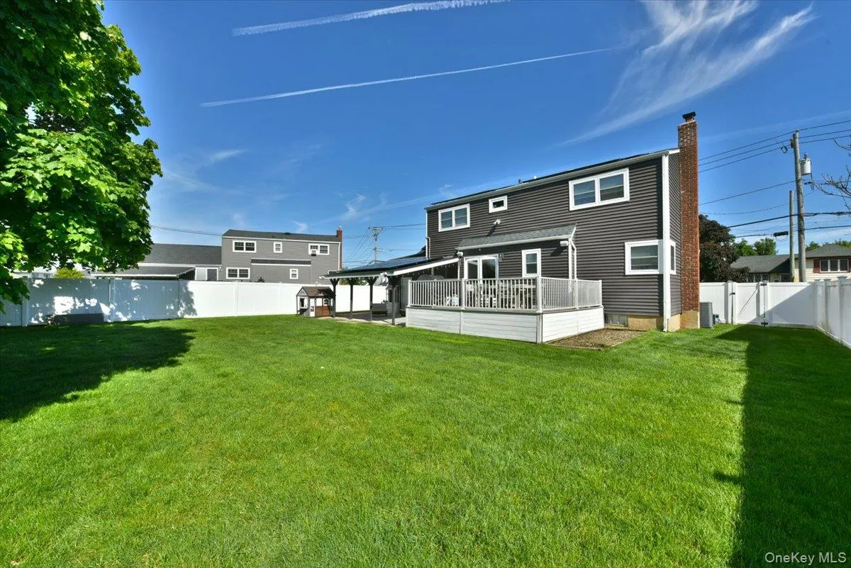 383 Violet Street, Oyster Bay, NY, 3 Bedrooms Bedrooms, 6 Rooms Rooms,2 BathroomsBathrooms,Residential,For Rent,Violet,0,1005215 383 Violet Street, Oyster Bay, NY, 3 Bedrooms Bedrooms, 6 Rooms Rooms,2 BathroomsBathrooms,Residential,For Rent,Violet,0,1005215