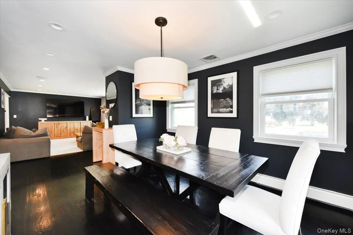 383 Violet Street, Oyster Bay, NY, 3 Bedrooms Bedrooms, 6 Rooms Rooms,2 BathroomsBathrooms,Residential,For Rent,Violet,0,1005215 383 Violet Street, Oyster Bay, NY, 3 Bedrooms Bedrooms, 6 Rooms Rooms,2 BathroomsBathrooms,Residential,For Rent,Violet,0,1005215