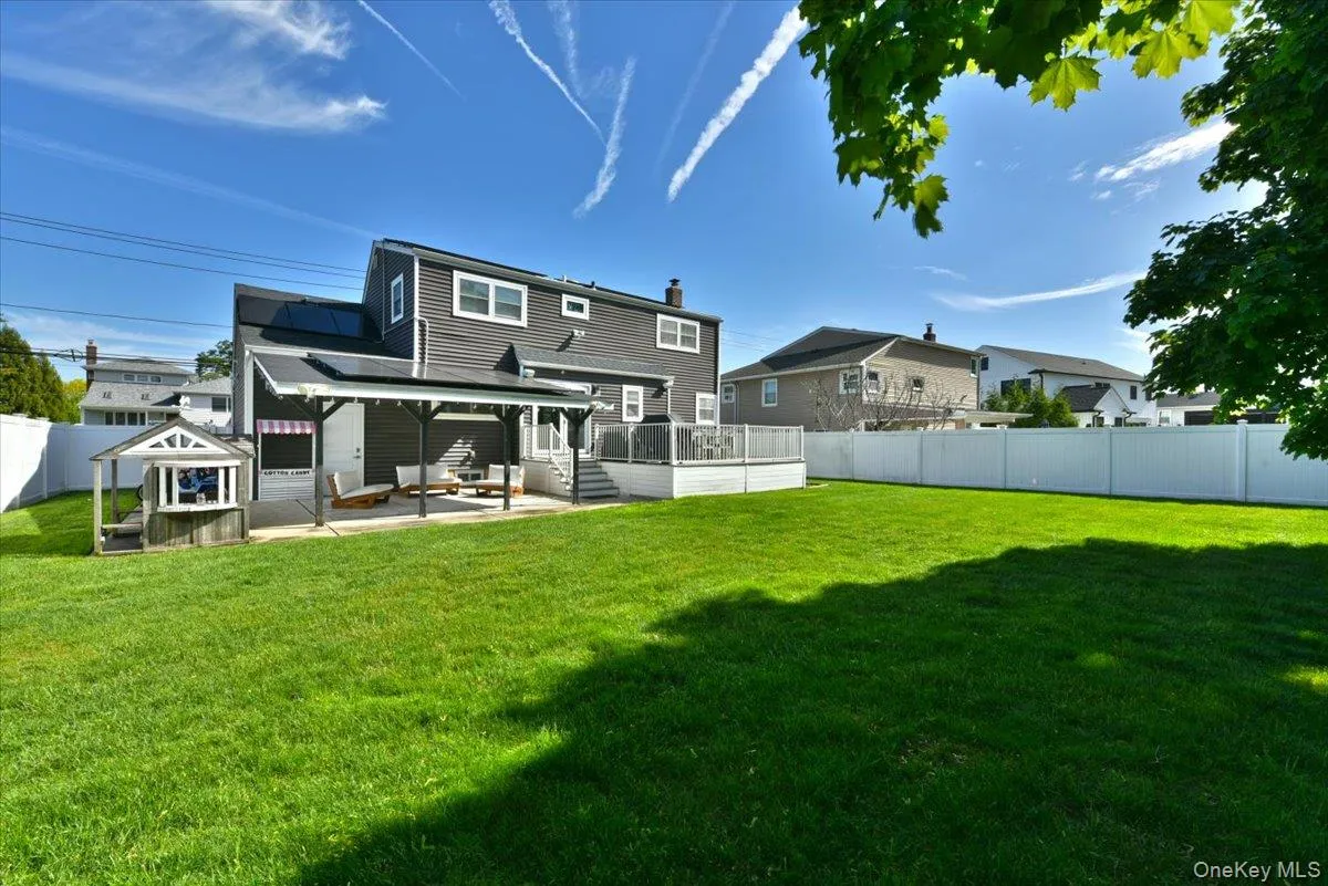383 Violet Street, Oyster Bay, NY, 3 Bedrooms Bedrooms, 6 Rooms Rooms,2 BathroomsBathrooms,Residential,For Rent,Violet,0,1005215 383 Violet Street, Oyster Bay, NY, 3 Bedrooms Bedrooms, 6 Rooms Rooms,2 BathroomsBathrooms,Residential,For Rent,Violet,0,1005215