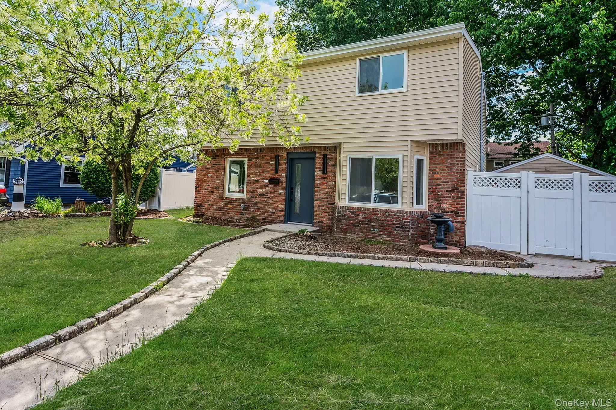 40 Buttercup Lane, Hempstead, NY, 6 Bedrooms Bedrooms, 8 Rooms Rooms,2 BathroomsBathrooms,Residential,For Rent,Buttercup,0,1005218 40 Buttercup Lane, Hempstead, NY, 6 Bedrooms Bedrooms, 8 Rooms Rooms,2 BathroomsBathrooms,Residential,For Rent,Buttercup,0,1005218