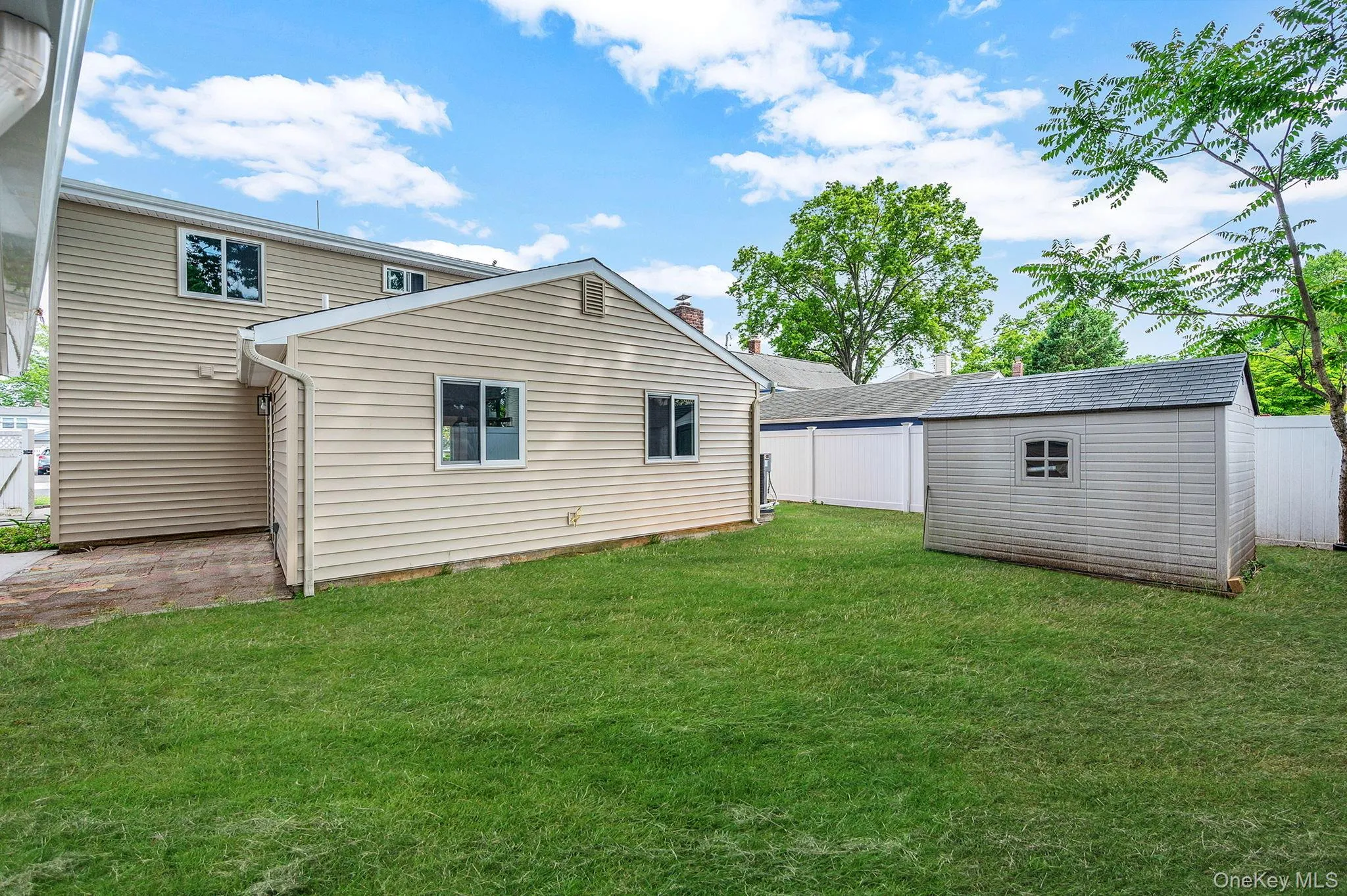 40 Buttercup Lane, Hempstead, NY, 6 Bedrooms Bedrooms, 8 Rooms Rooms,2 BathroomsBathrooms,Residential,For Rent,Buttercup,0,1005218 40 Buttercup Lane, Hempstead, NY, 6 Bedrooms Bedrooms, 8 Rooms Rooms,2 BathroomsBathrooms,Residential,For Rent,Buttercup,0,1005218