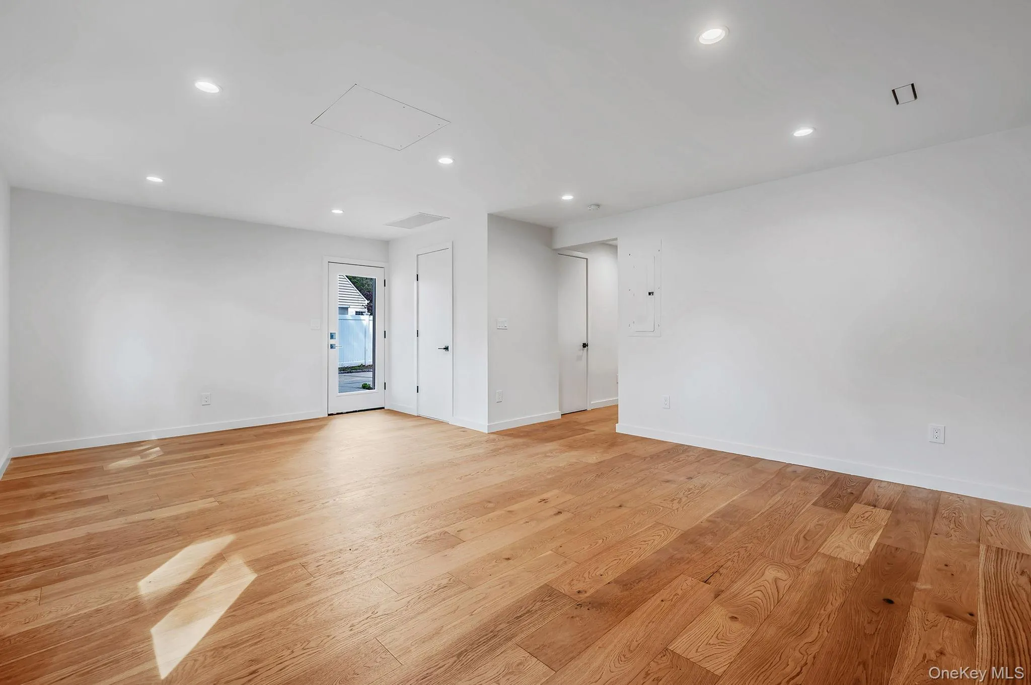 40 Buttercup Lane, Hempstead, NY, 6 Bedrooms Bedrooms, 8 Rooms Rooms,2 BathroomsBathrooms,Residential,For Rent,Buttercup,0,1005218 40 Buttercup Lane, Hempstead, NY, 6 Bedrooms Bedrooms, 8 Rooms Rooms,2 BathroomsBathrooms,Residential,For Rent,Buttercup,0,1005218