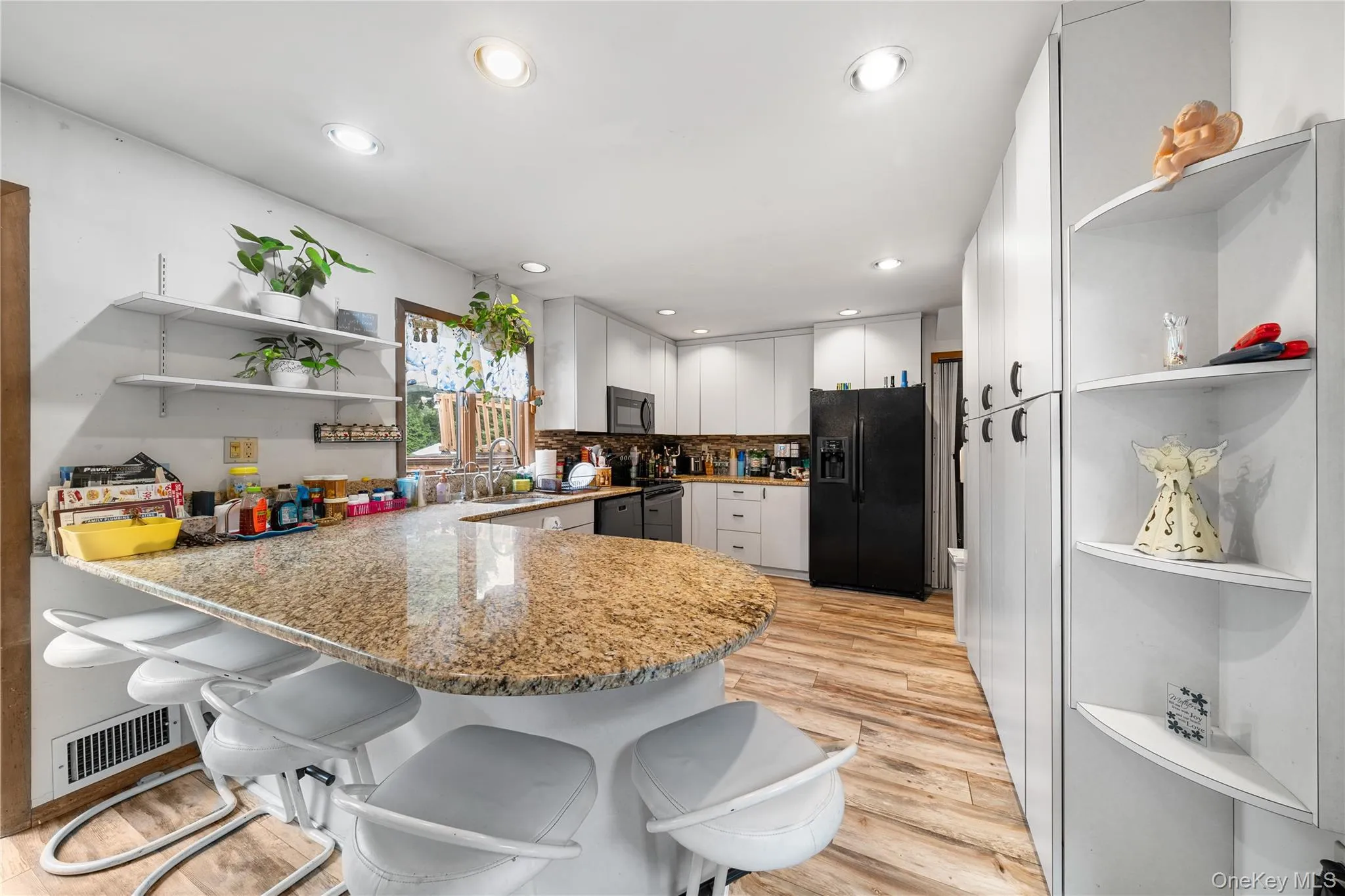 65 Elmtree Lane, Oyster Bay, NY, 4 Bedrooms Bedrooms, 8 Rooms Rooms,3 BathroomsBathrooms,Residential,For Rent,Elmtree,0,1005220 65 Elmtree Lane, Oyster Bay, NY, 4 Bedrooms Bedrooms, 8 Rooms Rooms,3 BathroomsBathrooms,Residential,For Rent,Elmtree,0,1005220