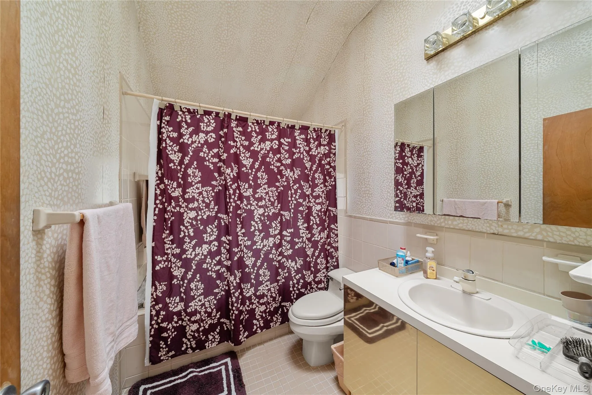 65 Elmtree Lane, Oyster Bay, NY, 4 Bedrooms Bedrooms, 8 Rooms Rooms,3 BathroomsBathrooms,Residential,For Rent,Elmtree,0,1005220 65 Elmtree Lane, Oyster Bay, NY, 4 Bedrooms Bedrooms, 8 Rooms Rooms,3 BathroomsBathrooms,Residential,For Rent,Elmtree,0,1005220