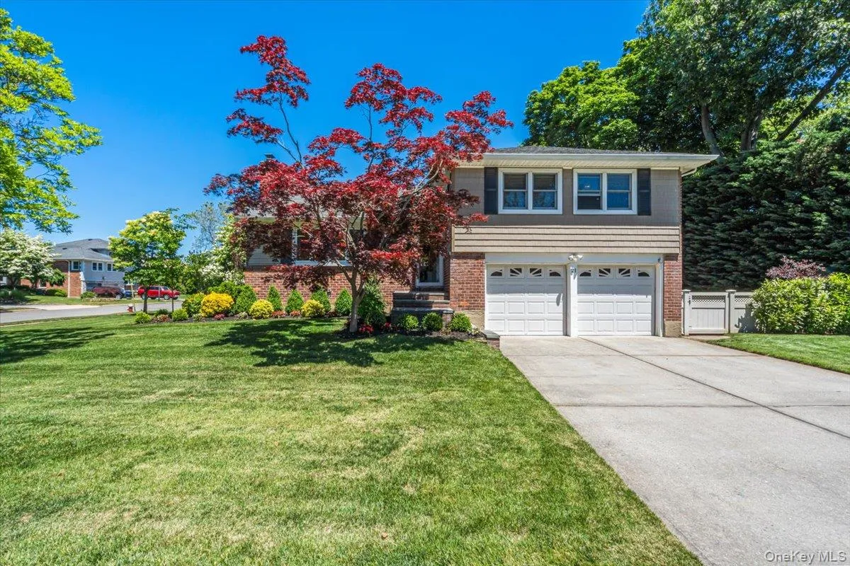 Two Car Garage Plus Large Driveway Two Car Garage Plus Large Driveway