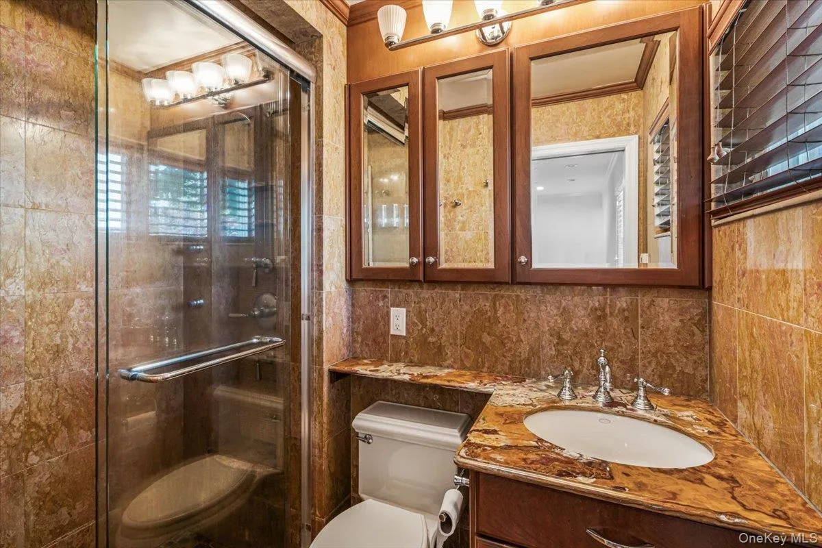 Primary Bath w Radiant Heat Primary Bath w Radiant Heat