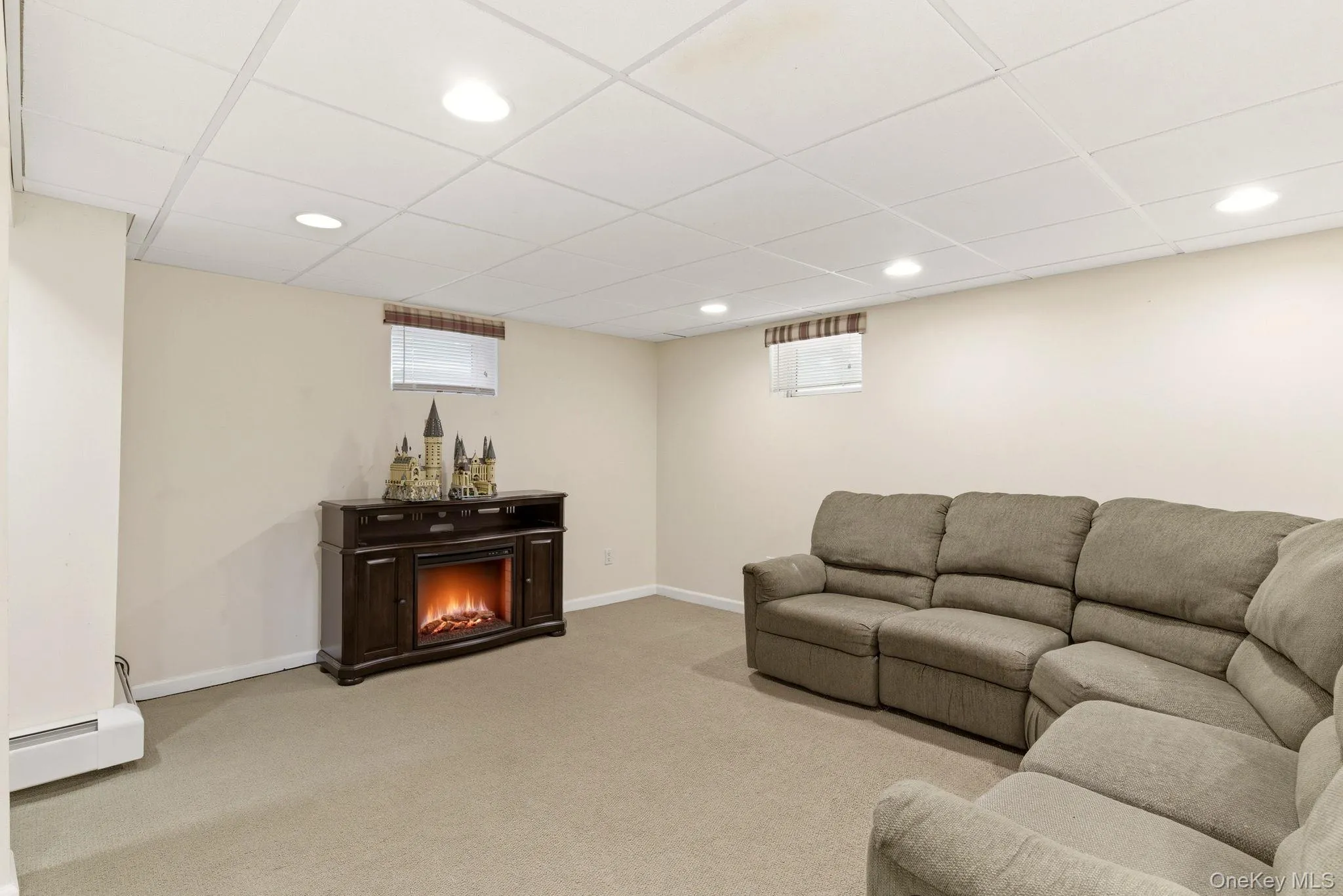 1 Regal Court, Smithtown, NY, 4 Bedrooms Bedrooms, 9 Rooms Rooms,3 BathroomsBathrooms,Residential,For Rent,Regal,0,1005233 1 Regal Court, Smithtown, NY, 4 Bedrooms Bedrooms, 9 Rooms Rooms,3 BathroomsBathrooms,Residential,For Rent,Regal,0,1005233