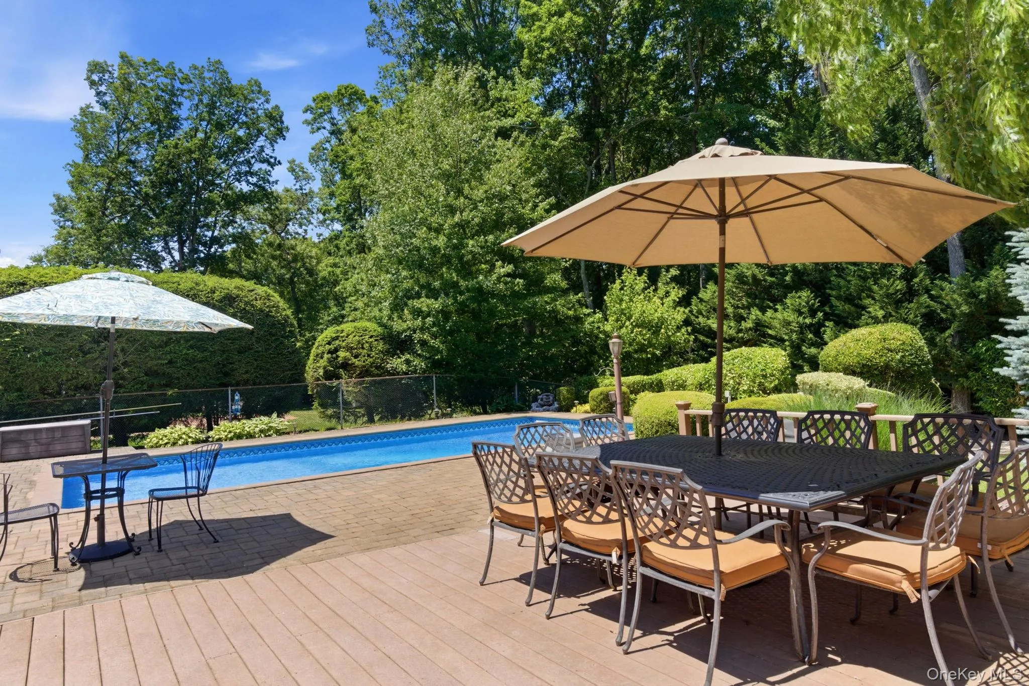 1 Regal Court, Smithtown, NY, 4 Bedrooms Bedrooms, 9 Rooms Rooms,3 BathroomsBathrooms,Residential,For Rent,Regal,0,1005233 1 Regal Court, Smithtown, NY, 4 Bedrooms Bedrooms, 9 Rooms Rooms,3 BathroomsBathrooms,Residential,For Rent,Regal,0,1005233