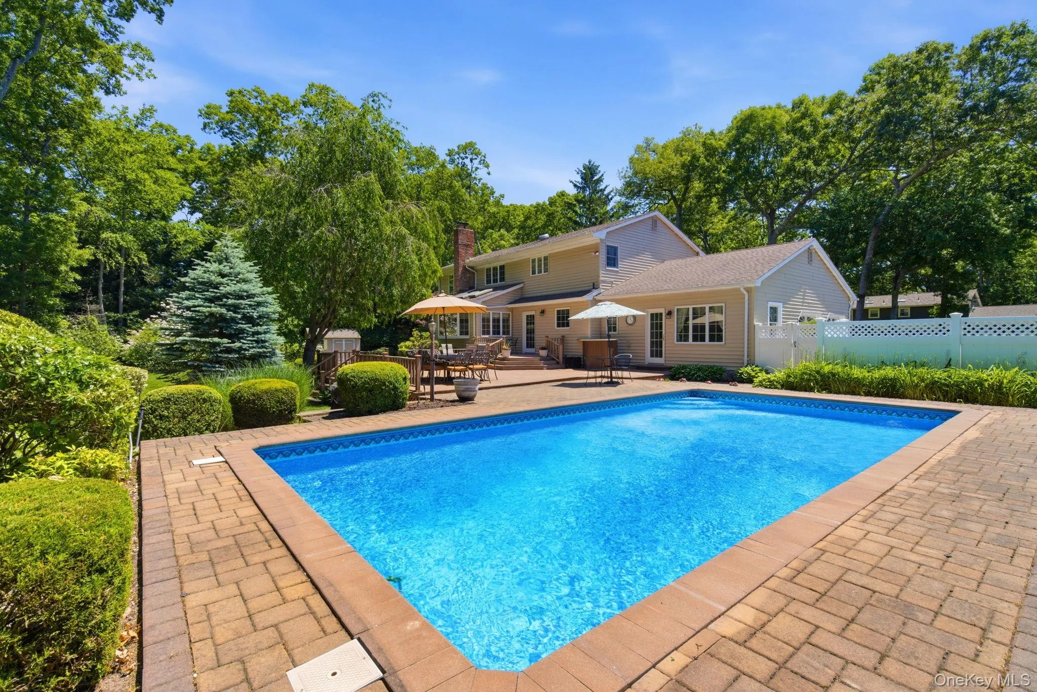 1 Regal Court, Smithtown, NY, 4 Bedrooms Bedrooms, 9 Rooms Rooms,3 BathroomsBathrooms,Residential,For Rent,Regal,0,1005233 1 Regal Court, Smithtown, NY, 4 Bedrooms Bedrooms, 9 Rooms Rooms,3 BathroomsBathrooms,Residential,For Rent,Regal,0,1005233