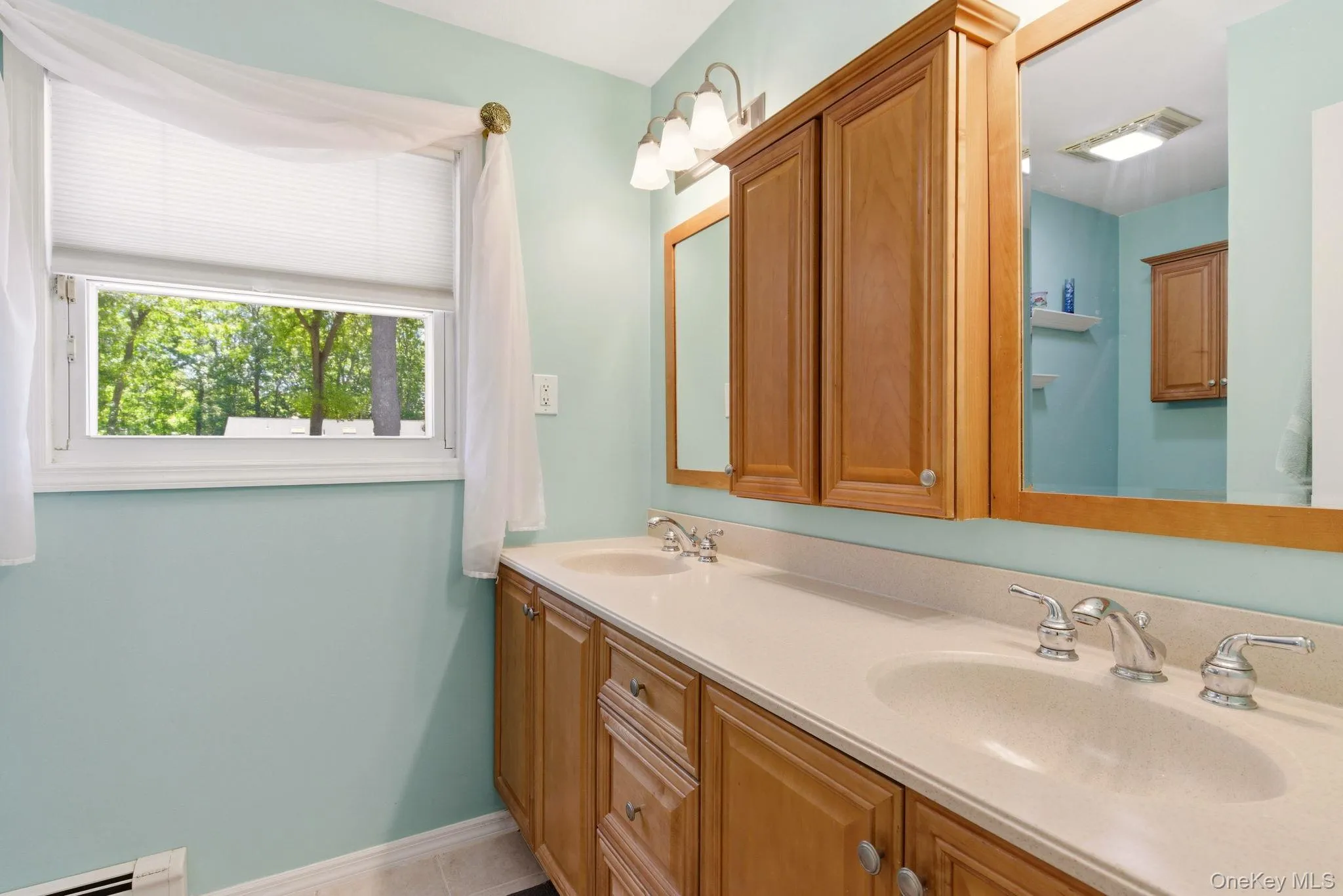 1 Regal Court, Smithtown, NY, 4 Bedrooms Bedrooms, 9 Rooms Rooms,3 BathroomsBathrooms,Residential,For Rent,Regal,0,1005233 1 Regal Court, Smithtown, NY, 4 Bedrooms Bedrooms, 9 Rooms Rooms,3 BathroomsBathrooms,Residential,For Rent,Regal,0,1005233