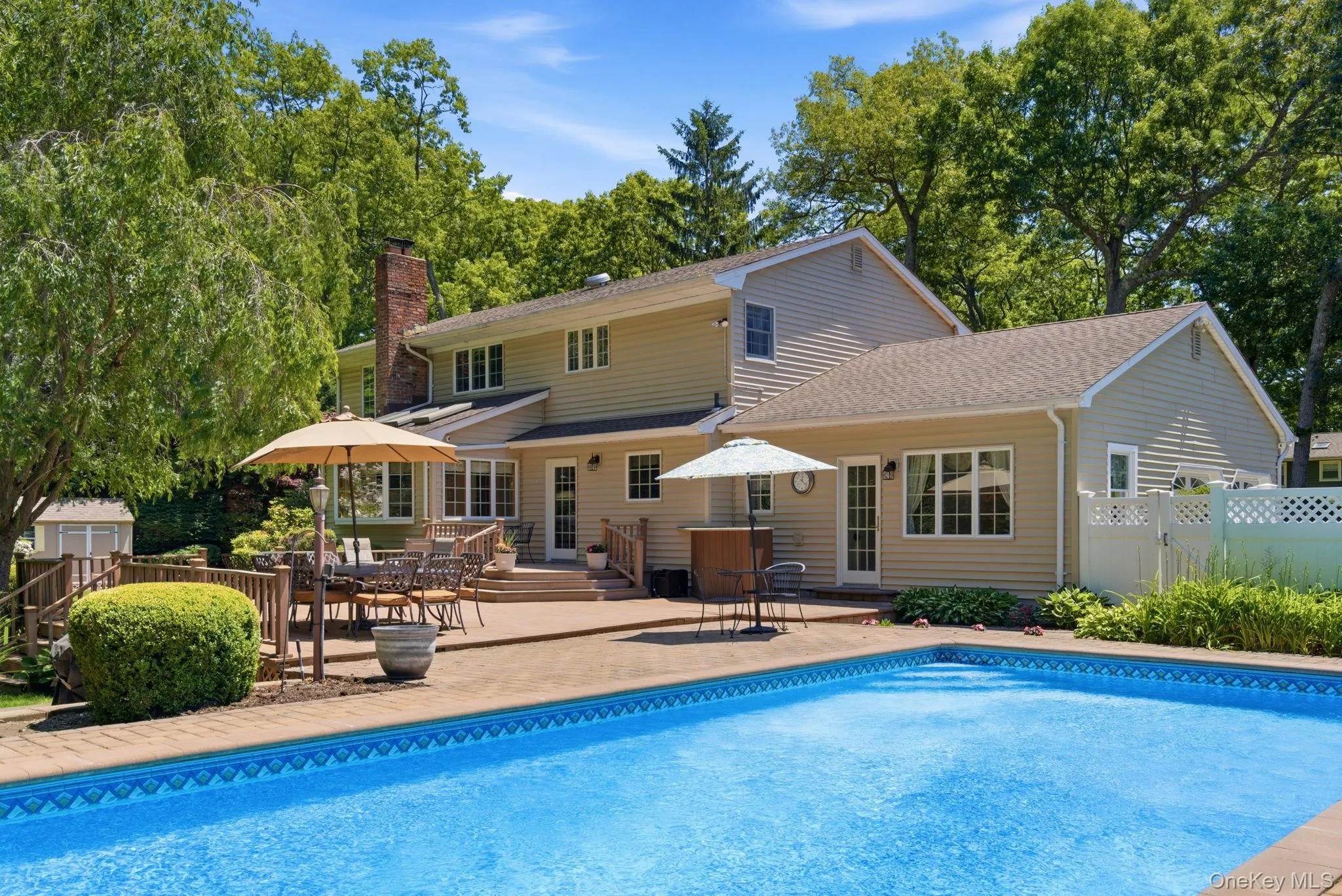 1 Regal Court, Smithtown, NY, 4 Bedrooms Bedrooms, 9 Rooms Rooms,3 BathroomsBathrooms,Residential,For Rent,Regal,0,1005233 1 Regal Court, Smithtown, NY, 4 Bedrooms Bedrooms, 9 Rooms Rooms,3 BathroomsBathrooms,Residential,For Rent,Regal,0,1005233