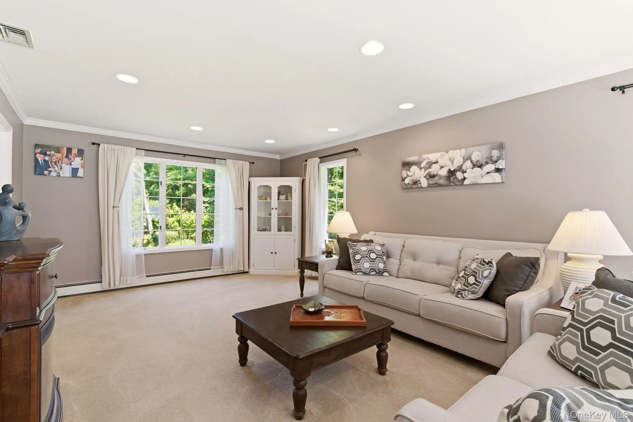 1 Regal Court, Smithtown, NY, 4 Bedrooms Bedrooms, 9 Rooms Rooms,3 BathroomsBathrooms,Residential,For Rent,Regal,0,1005233 1 Regal Court, Smithtown, NY, 4 Bedrooms Bedrooms, 9 Rooms Rooms,3 BathroomsBathrooms,Residential,For Rent,Regal,0,1005233