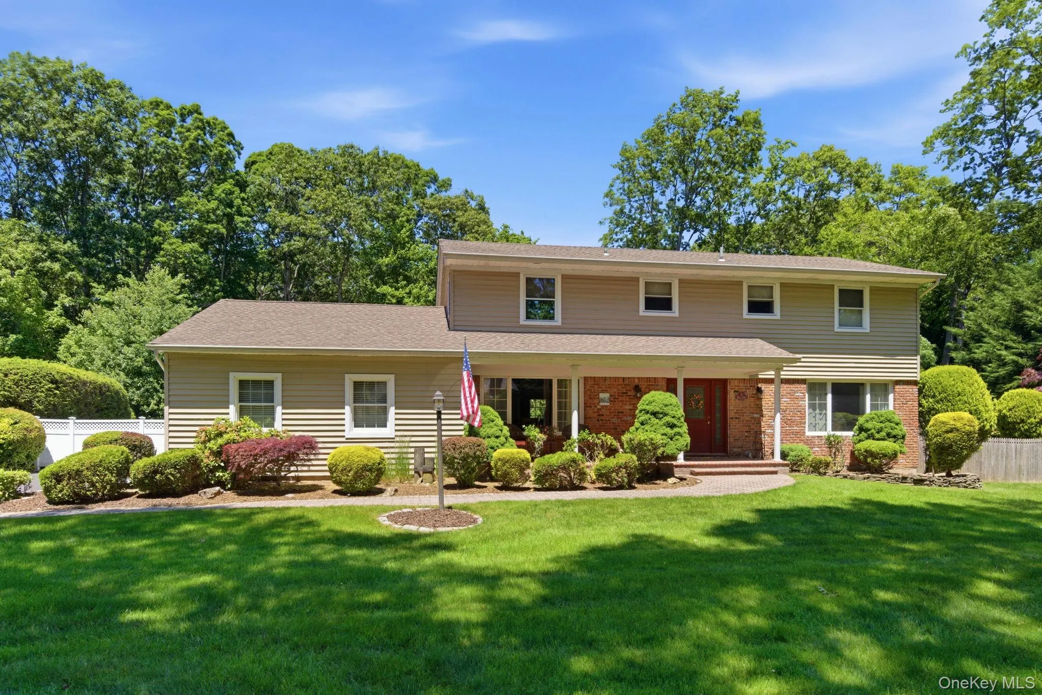 1 Regal Court, Smithtown, NY, 4 Bedrooms Bedrooms, 9 Rooms Rooms,3 BathroomsBathrooms,Residential,For Rent,Regal,0,1005233 1 Regal Court, Smithtown, NY, 4 Bedrooms Bedrooms, 9 Rooms Rooms,3 BathroomsBathrooms,Residential,For Rent,Regal,0,1005233