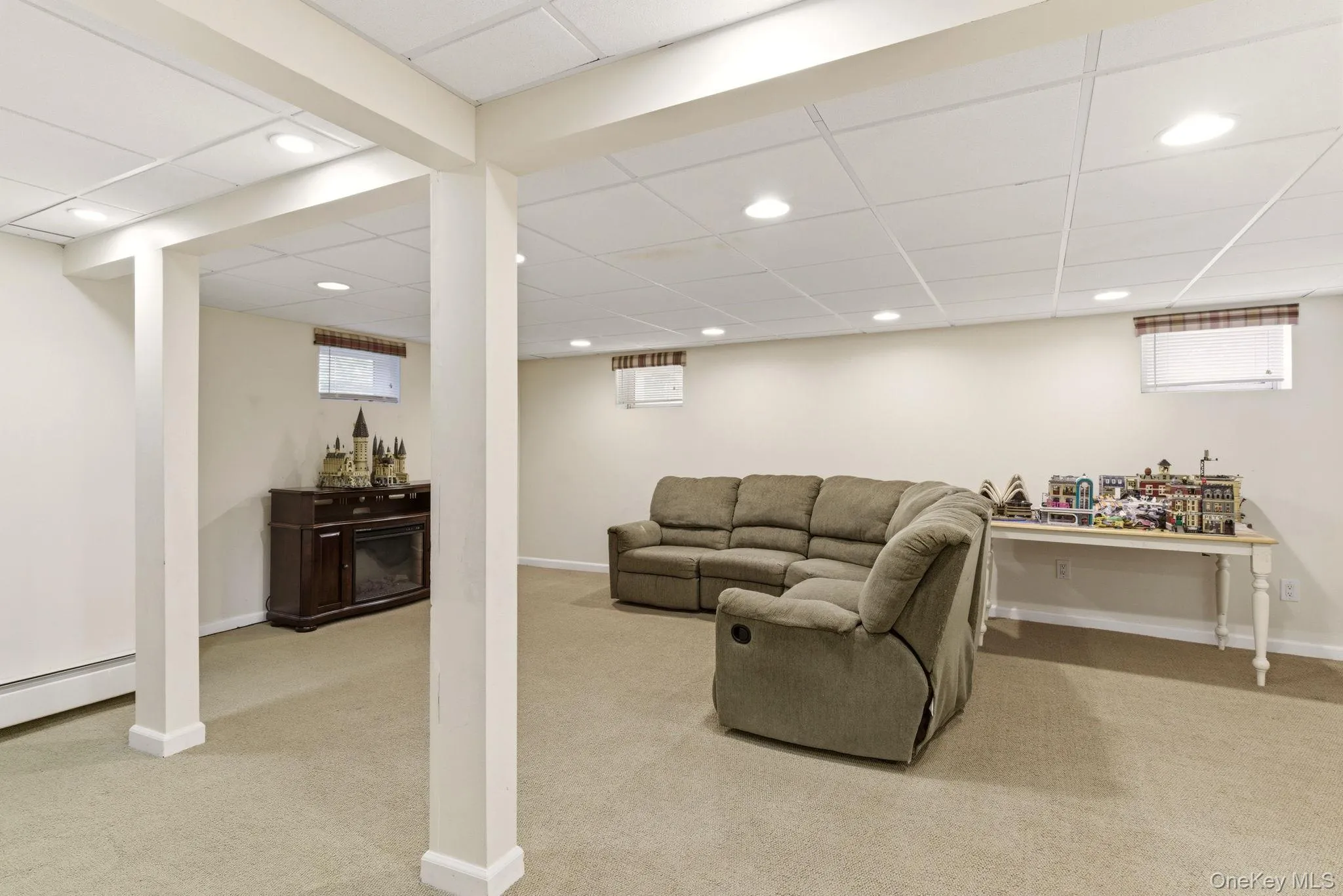 1 Regal Court, Smithtown, NY, 4 Bedrooms Bedrooms, 9 Rooms Rooms,3 BathroomsBathrooms,Residential,For Rent,Regal,0,1005233 1 Regal Court, Smithtown, NY, 4 Bedrooms Bedrooms, 9 Rooms Rooms,3 BathroomsBathrooms,Residential,For Rent,Regal,0,1005233