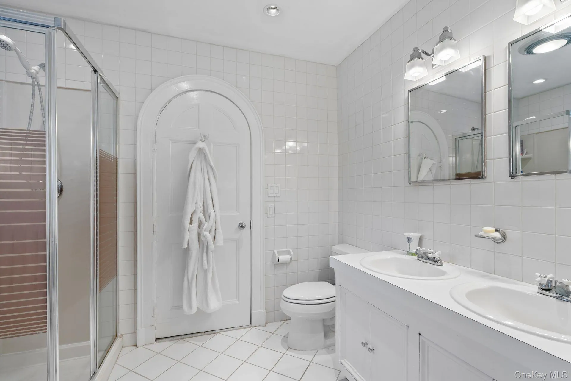 Second floor Jack/Jill bath Second floor Jack/Jill bath