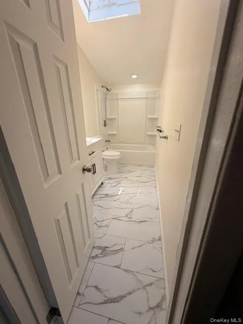 16 Forest Drive, Huntington, NY, 1 Bedroom Bedrooms, 4 Rooms Rooms,1 BathroomBathrooms,Residential Lease,For Rent,Forest,0,1005249 16 Forest Drive, Huntington, NY, 1 Bedroom Bedrooms, 4 Rooms Rooms,1 BathroomBathrooms,Residential Lease,For Rent,Forest,0,1005249