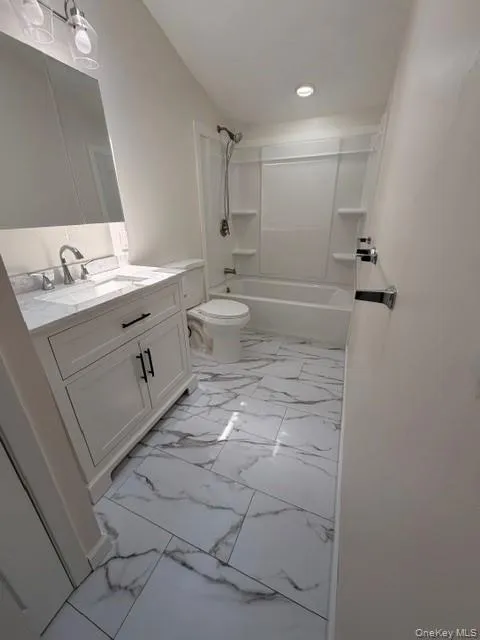 16 Forest Drive, Huntington, NY, 1 Bedroom Bedrooms, 4 Rooms Rooms,1 BathroomBathrooms,Residential Lease,For Rent,Forest,0,1005249 16 Forest Drive, Huntington, NY, 1 Bedroom Bedrooms, 4 Rooms Rooms,1 BathroomBathrooms,Residential Lease,For Rent,Forest,0,1005249