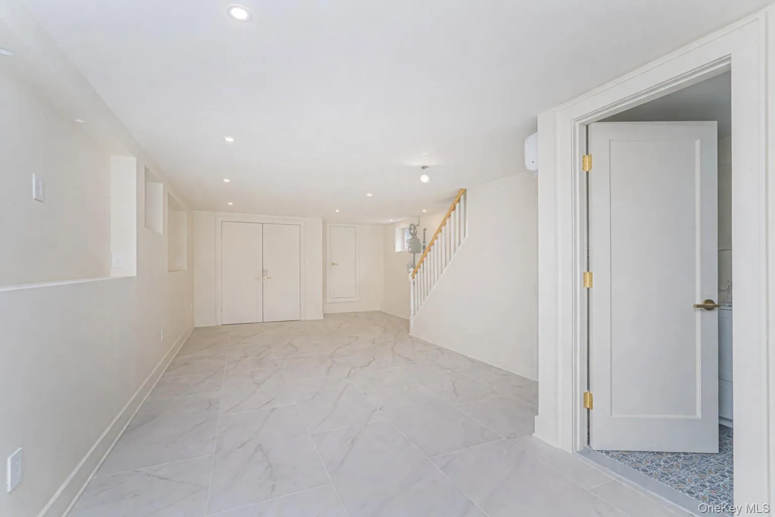 332 Willowbrook, New York, NY, 3 Bedrooms Bedrooms, 6 Rooms Rooms,1 BathroomBathrooms,Residential,For Rent,Willowbrook,0,1005251 332 Willowbrook, New York, NY, 3 Bedrooms Bedrooms, 6 Rooms Rooms,1 BathroomBathrooms,Residential,For Rent,Willowbrook,0,1005251