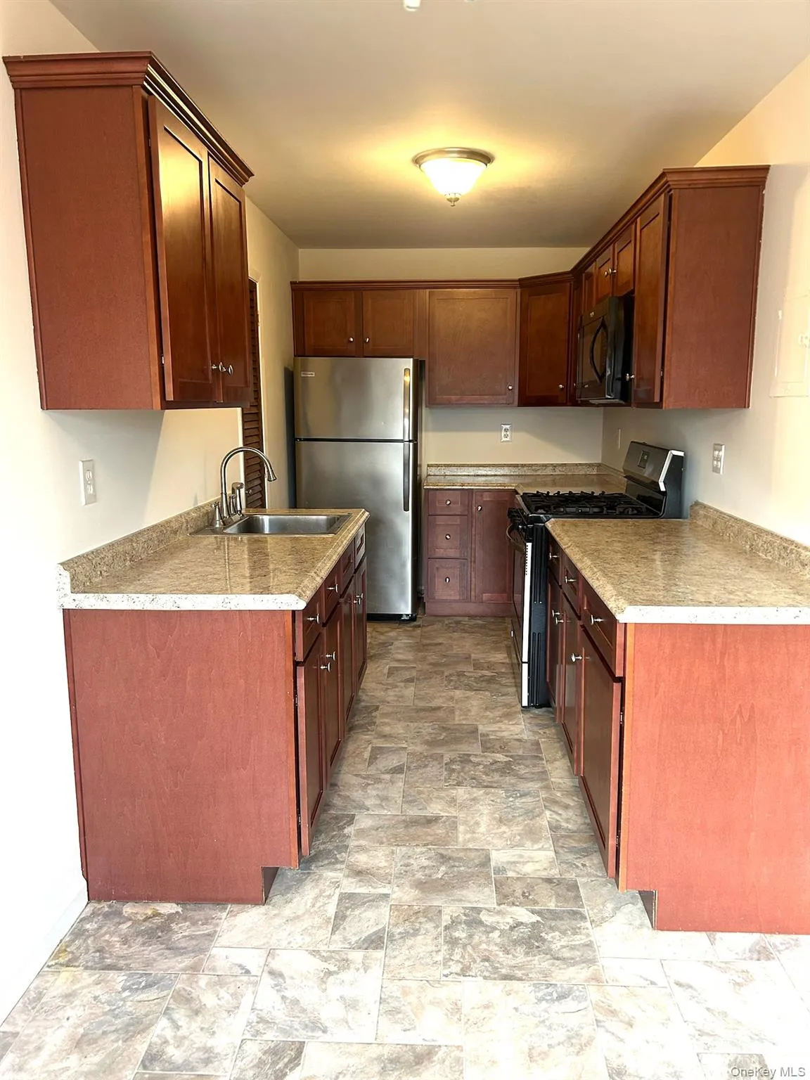 8 Colonial Road, Beacon, NY, 1 Bedroom Bedrooms, 5 Rooms Rooms,1 BathroomBathrooms,Residential Lease,For Rent,Colonial,0,1005253 8 Colonial Road, Beacon, NY, 1 Bedroom Bedrooms, 5 Rooms Rooms,1 BathroomBathrooms,Residential Lease,For Rent,Colonial,0,1005253