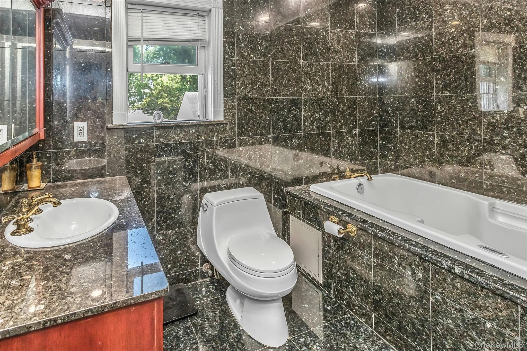 214-04 33rd Avenue, New York, NY, 4 Bedrooms Bedrooms, 7 Rooms Rooms,2 BathroomsBathrooms,Residential,For Rent,33rd,0,1005254 214-04 33rd Avenue, New York, NY, 4 Bedrooms Bedrooms, 7 Rooms Rooms,2 BathroomsBathrooms,Residential,For Rent,33rd,0,1005254