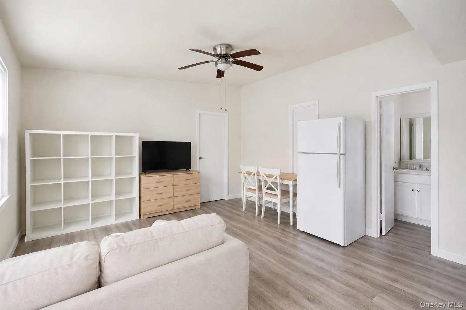2 Taft Avenue, Islip, NY, 4 Bedrooms Bedrooms, 9 Rooms Rooms,2 BathroomsBathrooms,Residential,For Rent,Taft,0,1005262 2 Taft Avenue, Islip, NY, 4 Bedrooms Bedrooms, 9 Rooms Rooms,2 BathroomsBathrooms,Residential,For Rent,Taft,0,1005262