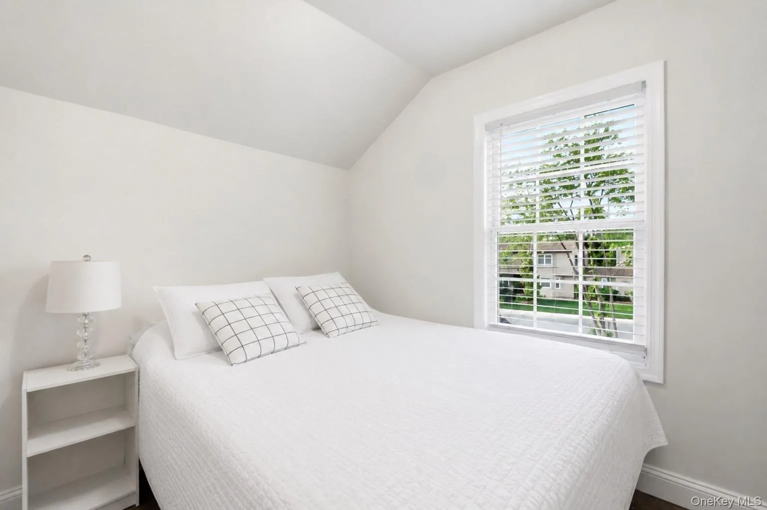 2 Taft Avenue, Islip, NY, 4 Bedrooms Bedrooms, 9 Rooms Rooms,2 BathroomsBathrooms,Residential,For Rent,Taft,0,1005262 2 Taft Avenue, Islip, NY, 4 Bedrooms Bedrooms, 9 Rooms Rooms,2 BathroomsBathrooms,Residential,For Rent,Taft,0,1005262