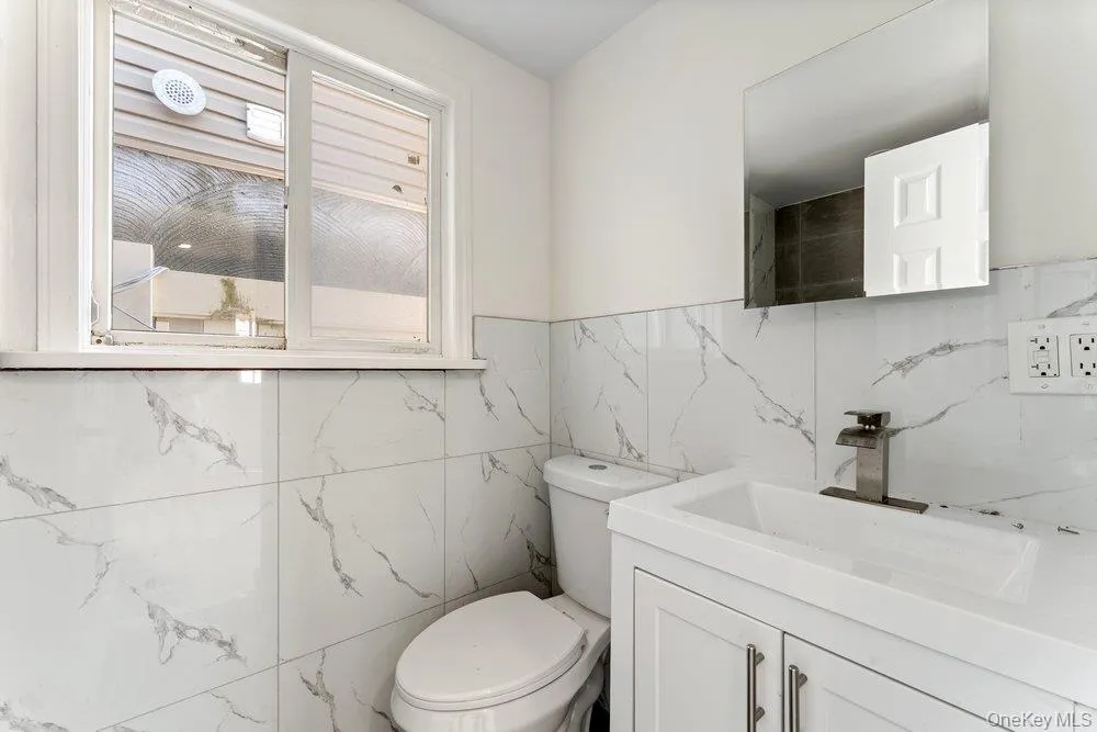 1107 Cross Bay Boulevard, New York, NY, 3 Bedrooms Bedrooms, 8 Rooms Rooms,2 BathroomsBathrooms,Residential,For Rent,Cross Bay,0,1005264 1107 Cross Bay Boulevard, New York, NY, 3 Bedrooms Bedrooms, 8 Rooms Rooms,2 BathroomsBathrooms,Residential,For Rent,Cross Bay,0,1005264