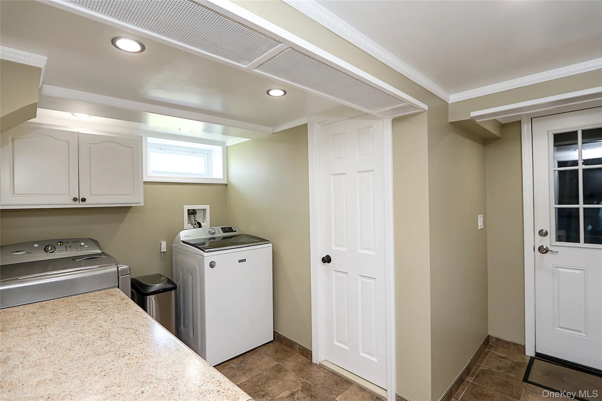 95-20 239th Street, Hempstead, NY, 3 Bedrooms Bedrooms, 6 Rooms Rooms,2 BathroomsBathrooms,Residential,For Rent,239th,0,1005271 95-20 239th Street, Hempstead, NY, 3 Bedrooms Bedrooms, 6 Rooms Rooms,2 BathroomsBathrooms,Residential,For Rent,239th,0,1005271
