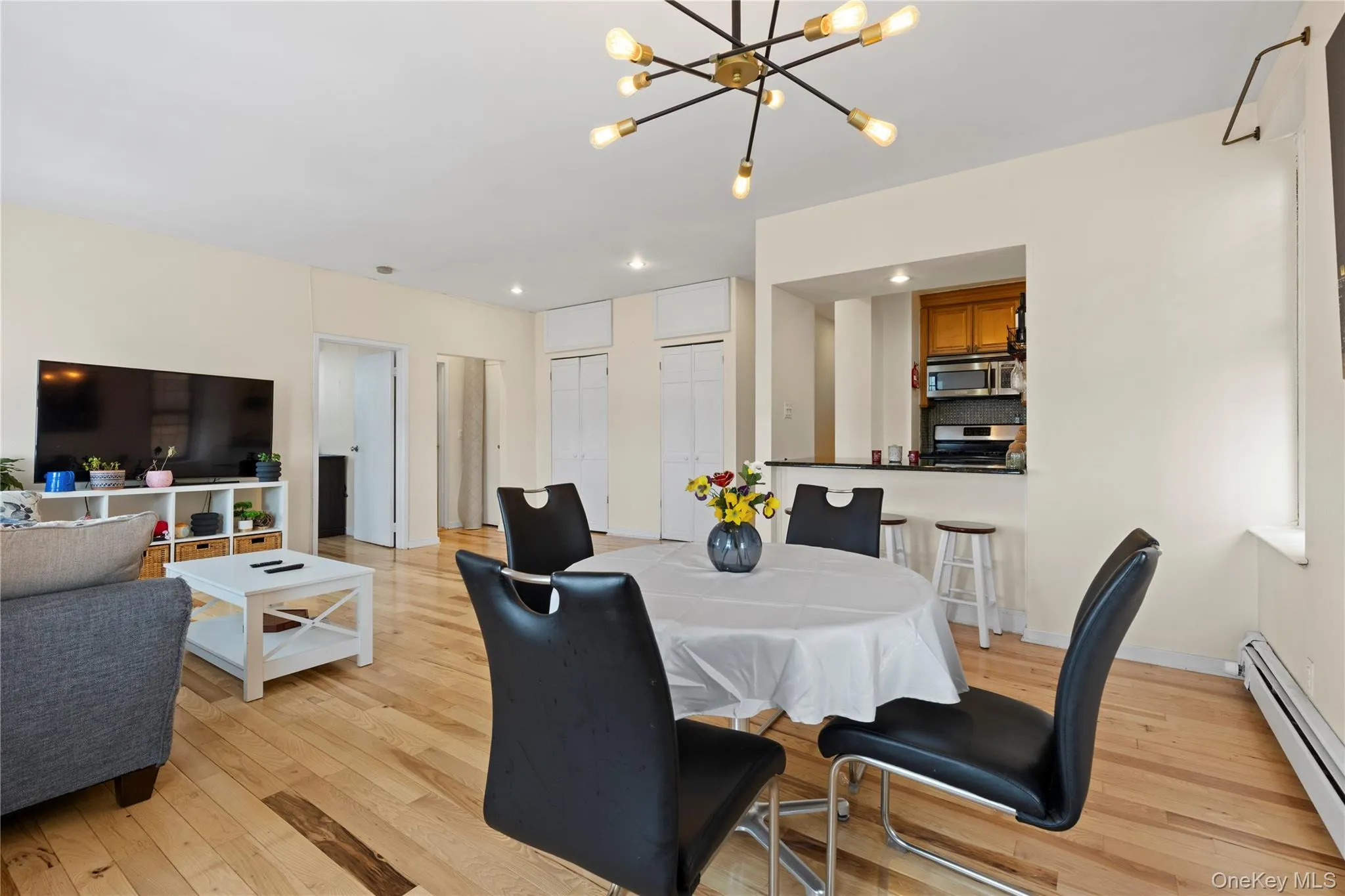 310 Riverside Boulevard, Long Beach, NY, 1 Bedroom Bedrooms, 5 Rooms Rooms,1 BathroomBathrooms,Residential,For Rent,Riverside,0,1005275 310 Riverside Boulevard, Long Beach, NY, 1 Bedroom Bedrooms, 5 Rooms Rooms,1 BathroomBathrooms,Residential,For Rent,Riverside,0,1005275