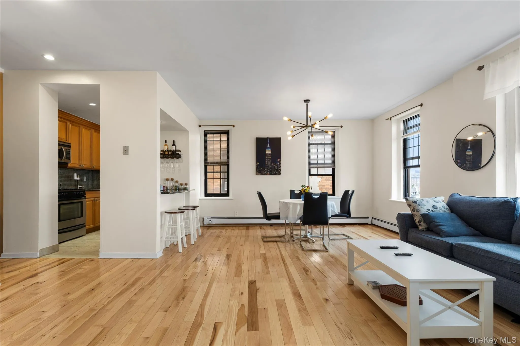 High Ceilings add to the Wide Open Bright and Airy Feel.... High Ceilings add to the Wide Open Bright and Airy Feel....