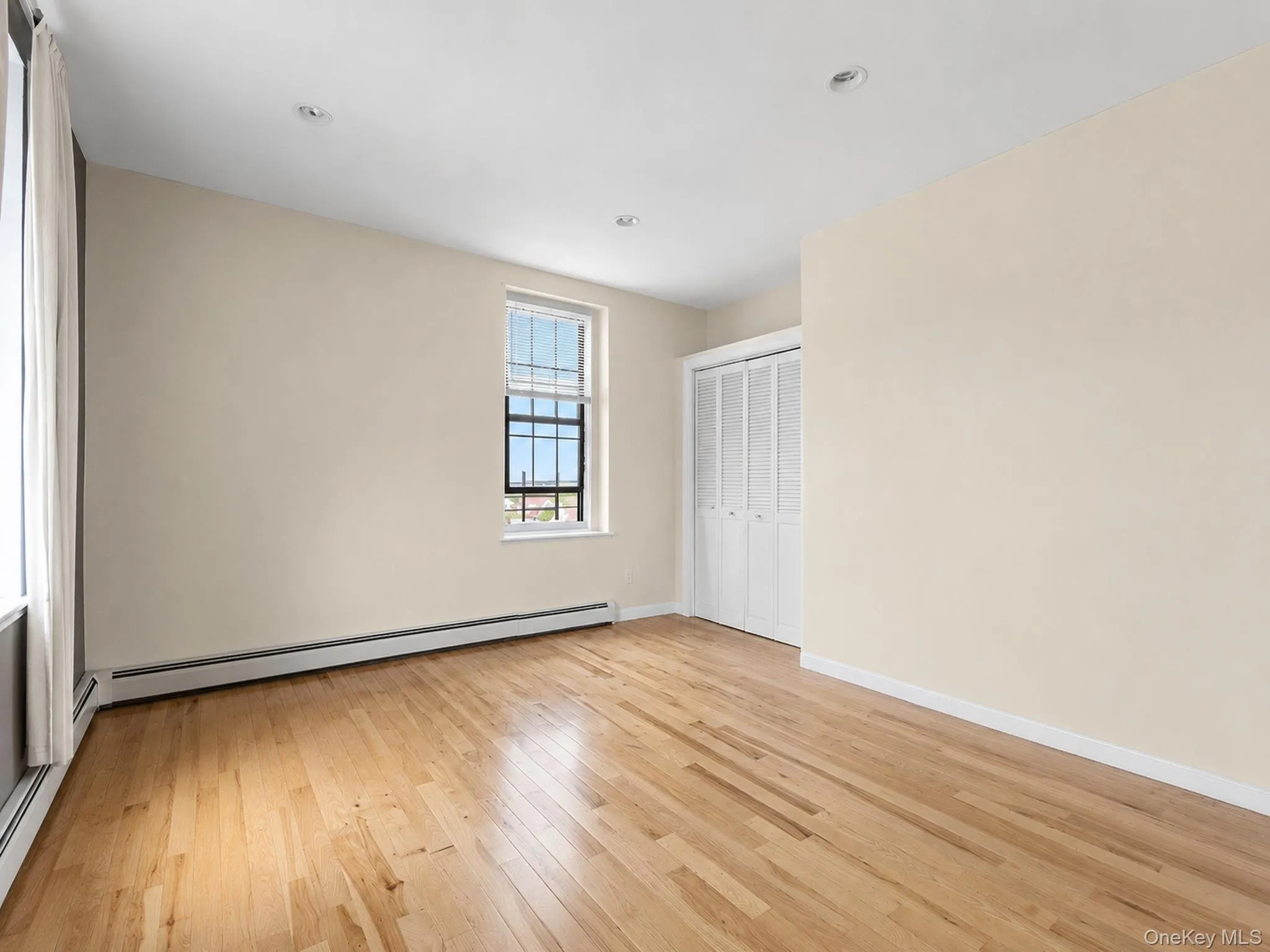 310 Riverside Boulevard, Long Beach, NY, 1 Bedroom Bedrooms, 5 Rooms Rooms,1 BathroomBathrooms,Residential,For Rent,Riverside,0,1005275 310 Riverside Boulevard, Long Beach, NY, 1 Bedroom Bedrooms, 5 Rooms Rooms,1 BathroomBathrooms,Residential,For Rent,Riverside,0,1005275