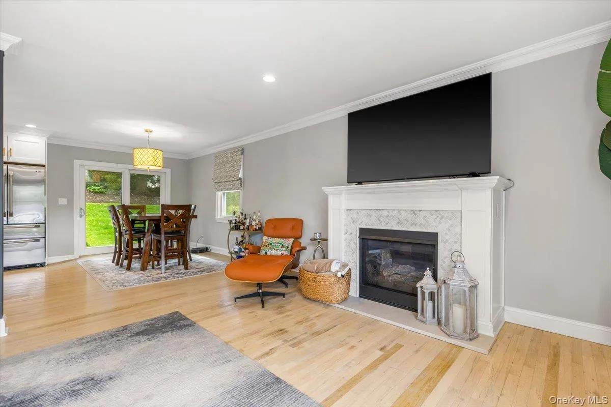 17 Tewkesbury Road, New Rochelle, NY, 3 Bedrooms Bedrooms, 6 Rooms Rooms,2 BathroomsBathrooms,Residential Lease,For Rent,Tewkesbury,0,1005276 17 Tewkesbury Road, New Rochelle, NY, 3 Bedrooms Bedrooms, 6 Rooms Rooms,2 BathroomsBathrooms,Residential Lease,For Rent,Tewkesbury,0,1005276