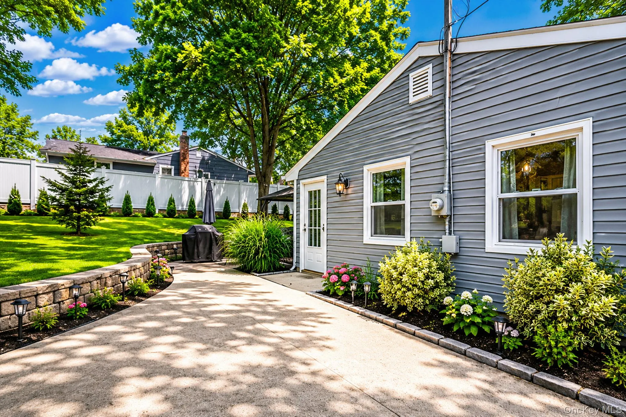 16 Valley Street, Brookhaven, NY, 3 Bedrooms Bedrooms, 6 Rooms Rooms,1 BathroomBathrooms,Residential,For Rent,Valley,0,1005284 16 Valley Street, Brookhaven, NY, 3 Bedrooms Bedrooms, 6 Rooms Rooms,1 BathroomBathrooms,Residential,For Rent,Valley,0,1005284