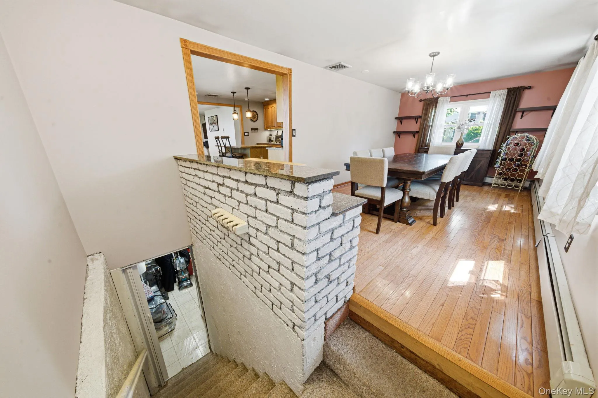 16 Valley Street, Brookhaven, NY, 3 Bedrooms Bedrooms, 6 Rooms Rooms,1 BathroomBathrooms,Residential,For Rent,Valley,0,1005284 16 Valley Street, Brookhaven, NY, 3 Bedrooms Bedrooms, 6 Rooms Rooms,1 BathroomBathrooms,Residential,For Rent,Valley,0,1005284