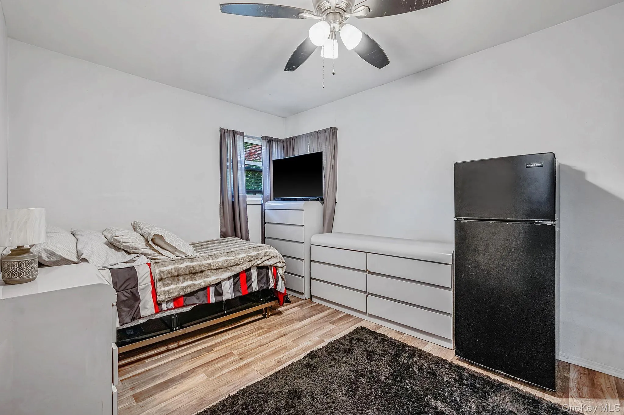 49 Washington Avenue, Brookhaven, NY, 3 Bedrooms Bedrooms, 6 Rooms Rooms,2 BathroomsBathrooms,Residential,For Rent,Washington,0,1005285 49 Washington Avenue, Brookhaven, NY, 3 Bedrooms Bedrooms, 6 Rooms Rooms,2 BathroomsBathrooms,Residential,For Rent,Washington,0,1005285